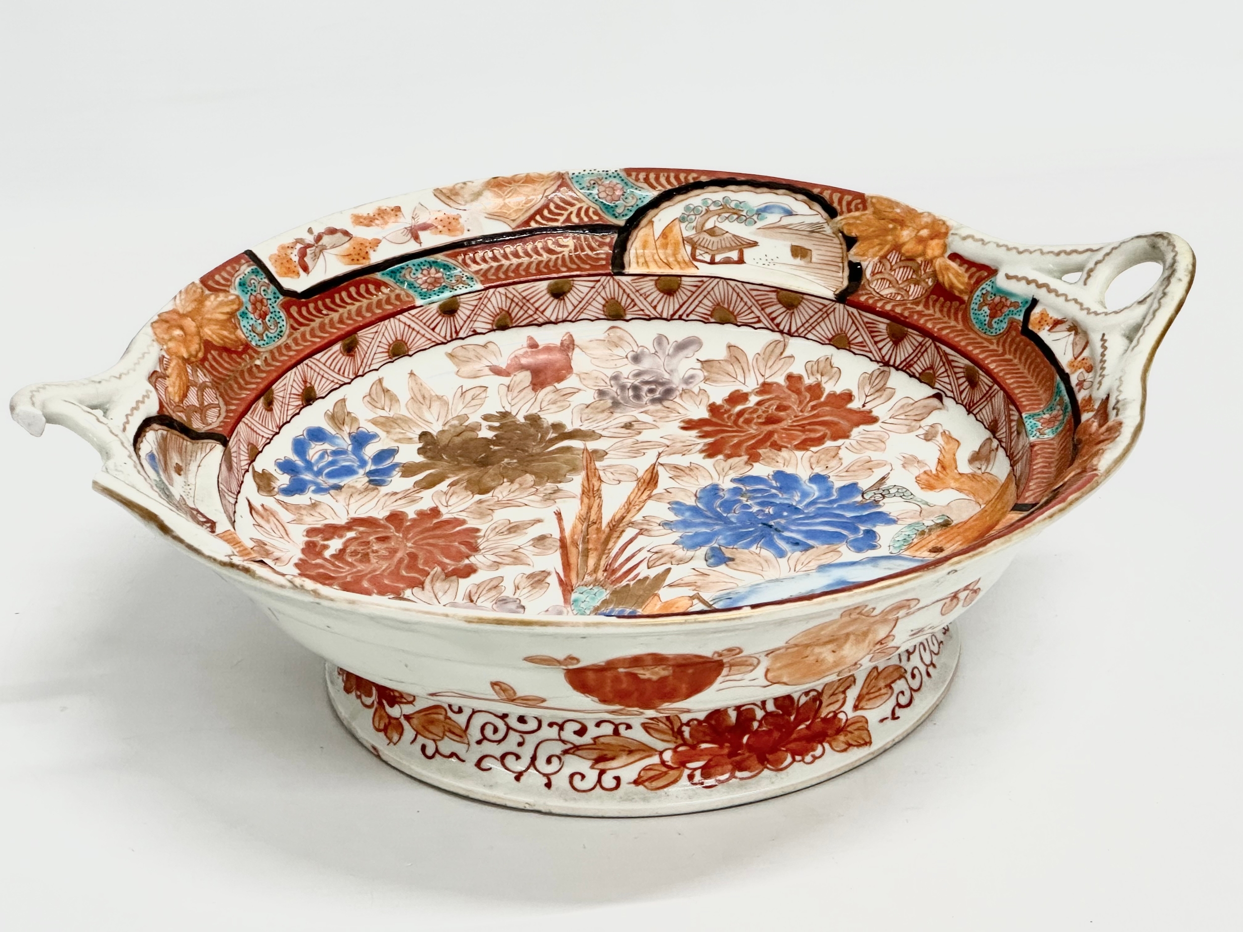 A collection of 18th and 19th Century Chinese and Japanese pottery. A Late 18th Century Chinese - Image 19 of 44