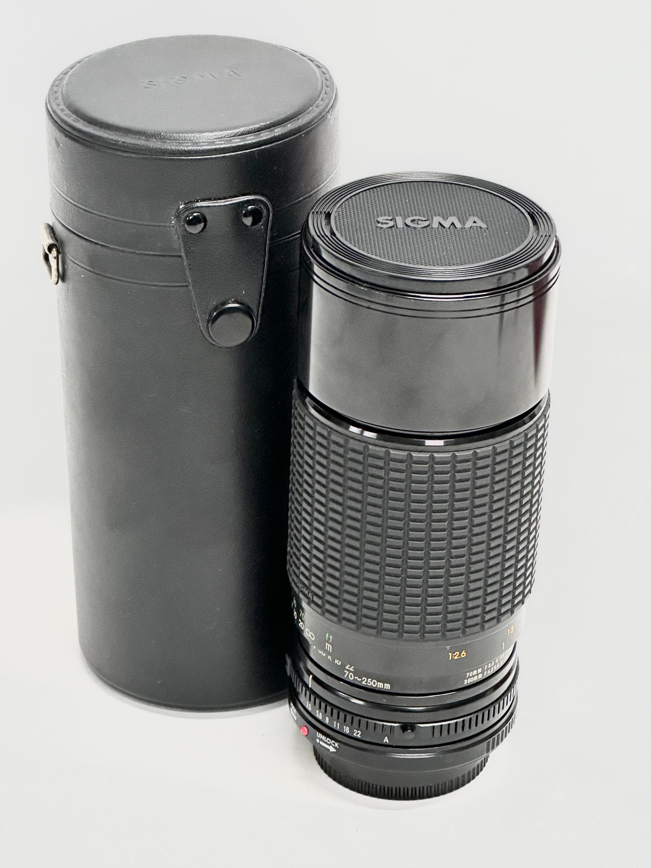 A Sigma Zoom II Multi-coated camera lens with box and case. 5924621 - Image 2 of 3