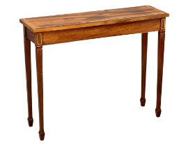 A Georgian style inlaid mahogany console table. 99x30x79.5cm