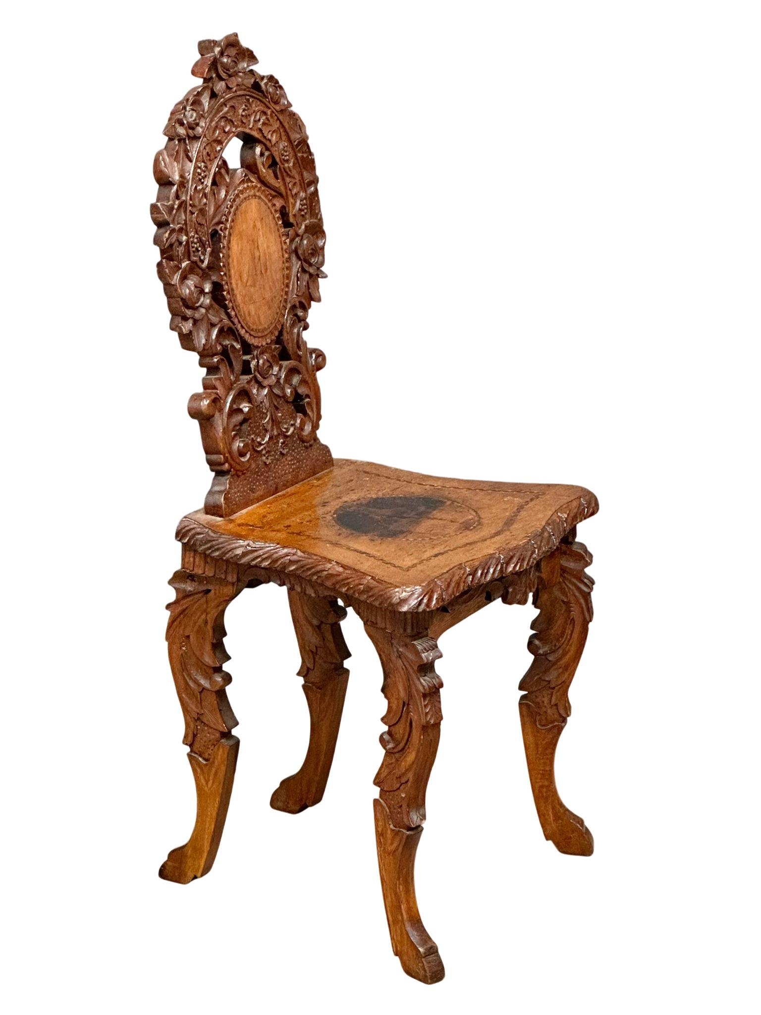 A late 19th century Black Forest hall chair, circa 1860/1880. - Image 6 of 6