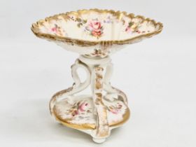 A Late 19th Century hand painted gilt compote. 18x15x15.5cm