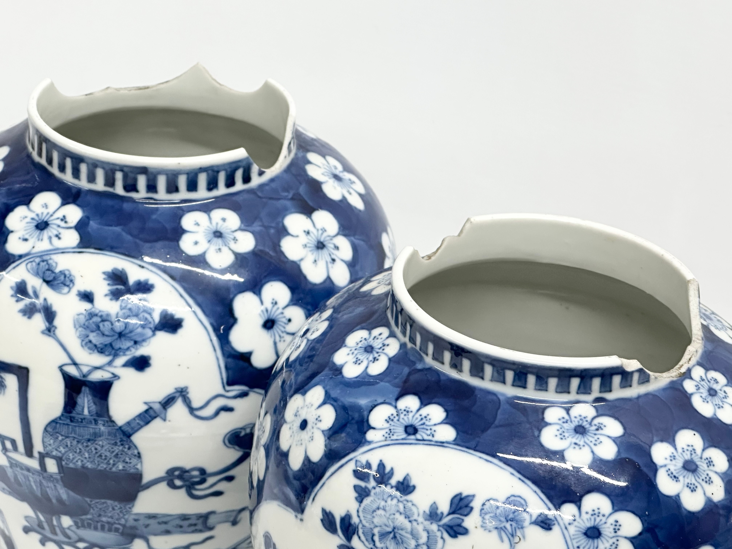 A collection of 18th and 19th Century Chinese and Japanese pottery. A Late 18th Century Chinese - Image 4 of 44