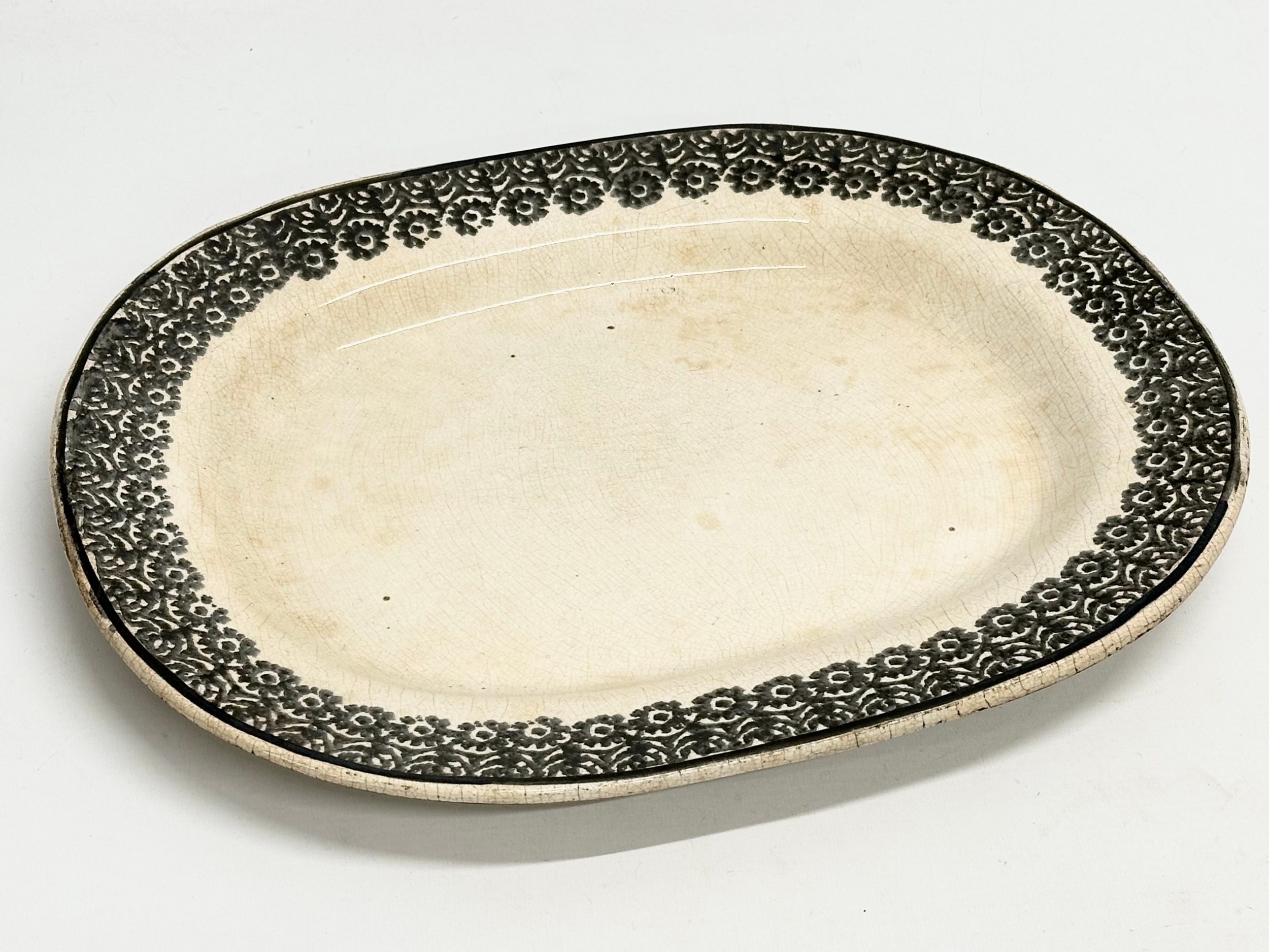 A collection of Mid 19th Century Sponge Ware. A Sponge Ware meat platter 39x32cm. A Sponge Ware bowl - Image 4 of 10