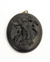 A vintage Venus and Cupid pendant / locket. 4x5cm