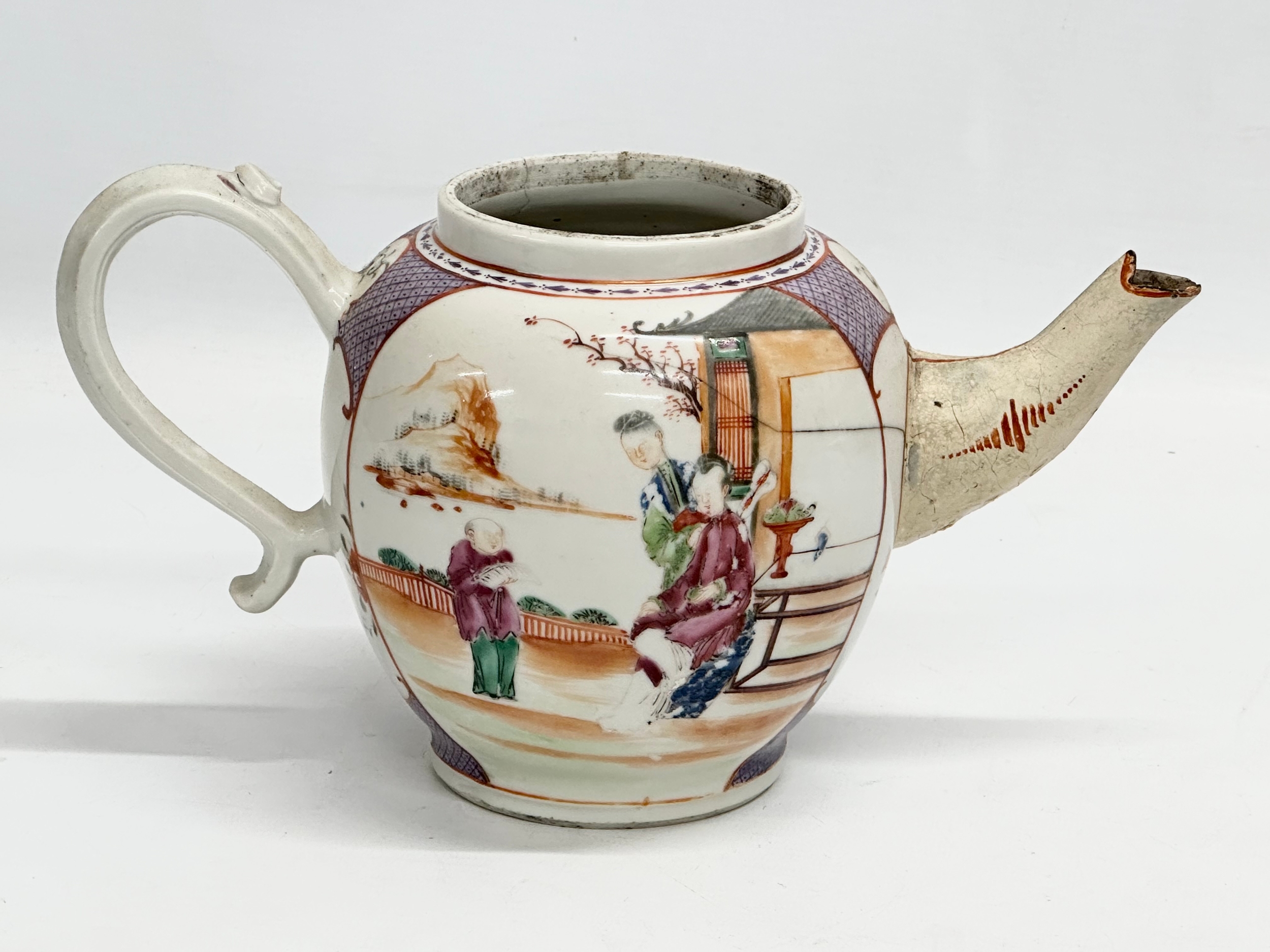 A collection of 18th and 19th Century Chinese and Japanese pottery. A Late 18th Century Chinese - Image 32 of 44