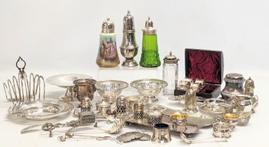 A quantity of Late 19th Century / Early 20th Century silver plate.