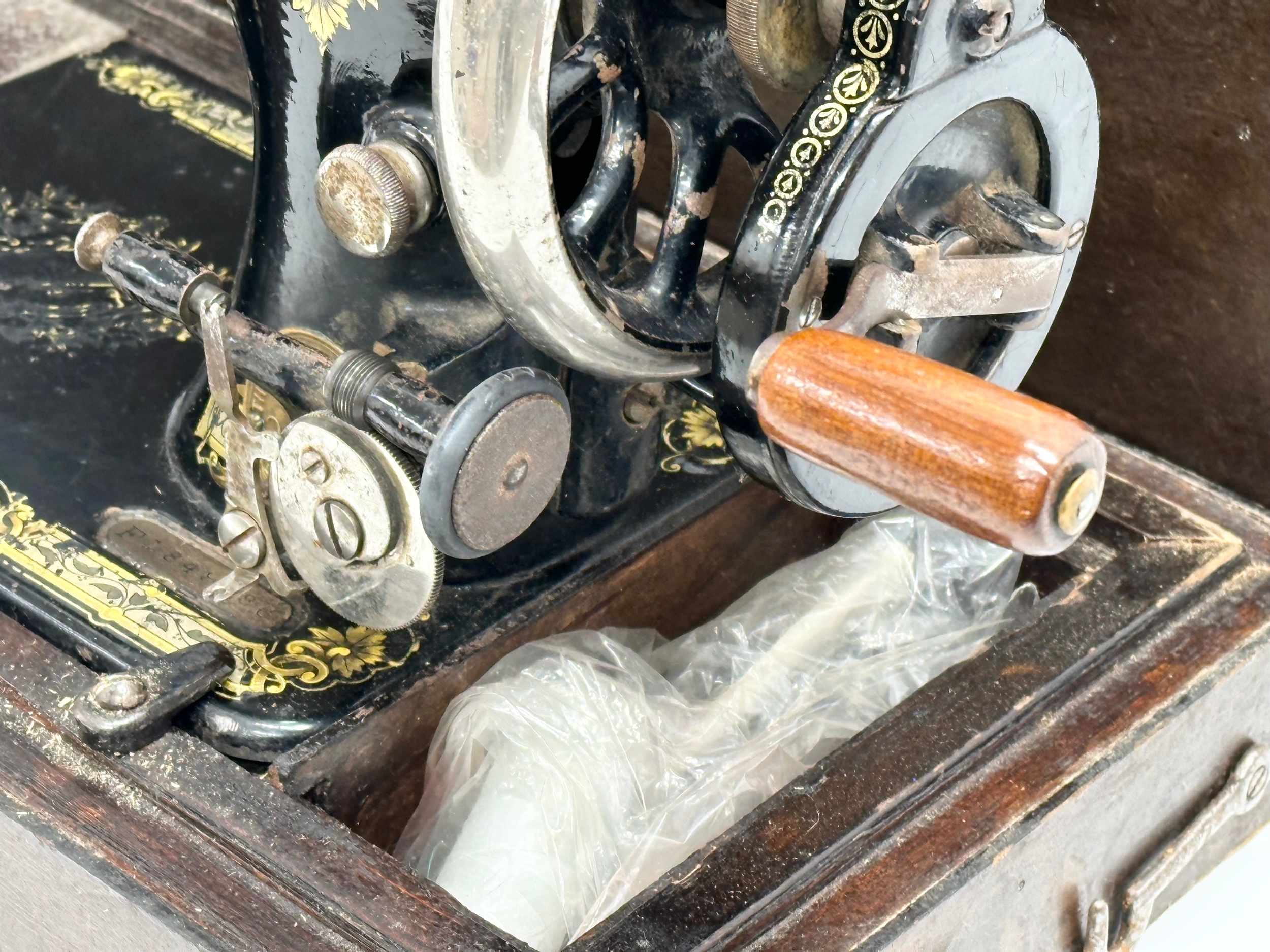 A Singer Sewing machine. F1 849986 - Image 6 of 8