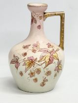 A Late 19th Century S. Fielding & Co ‘Crown Chelsea’ ewer vase. 1891-1900. 15x24cm