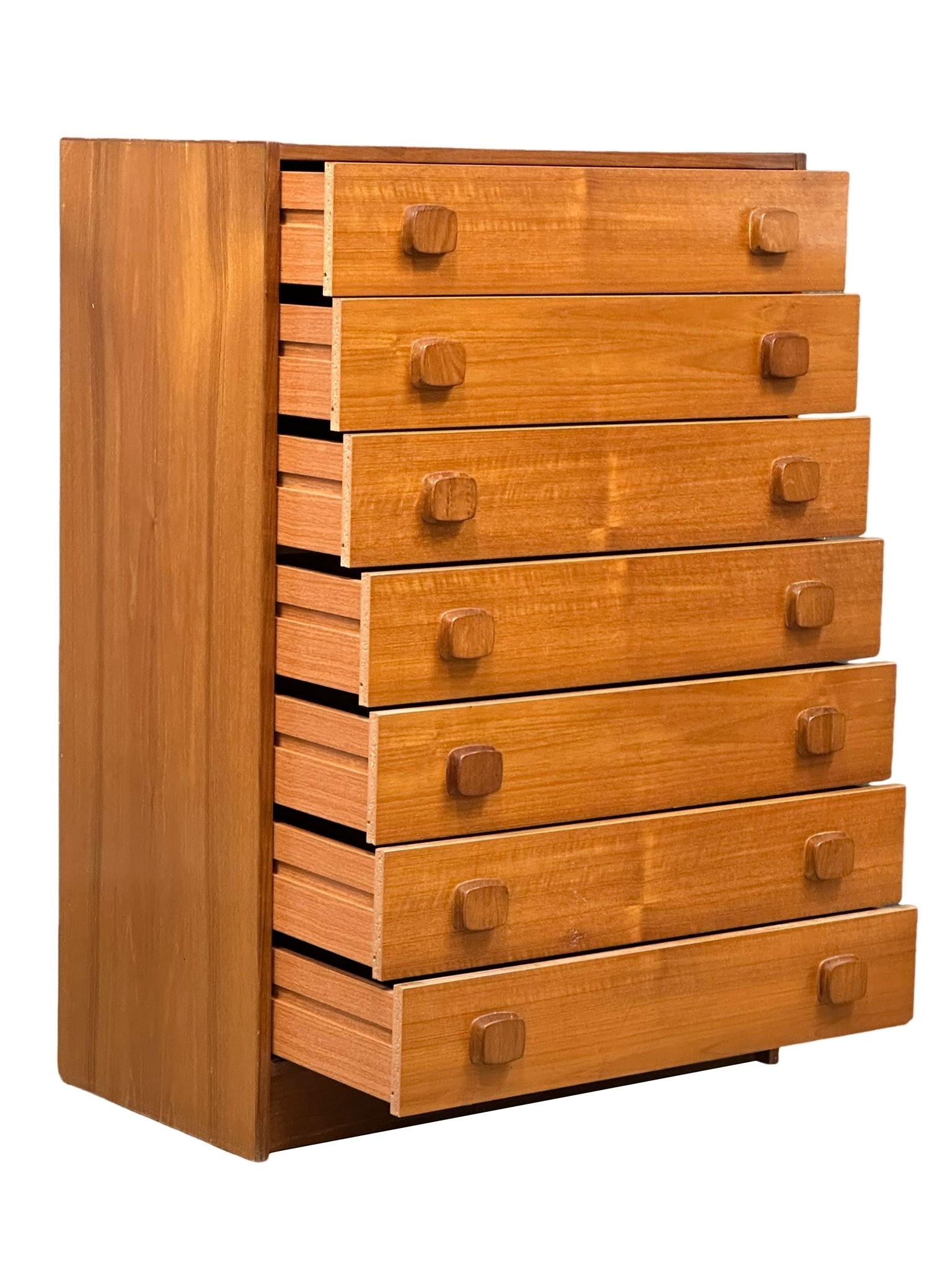 A Danish Mid Century teak chest of drawers. 76x41x109cm - Image 4 of 4