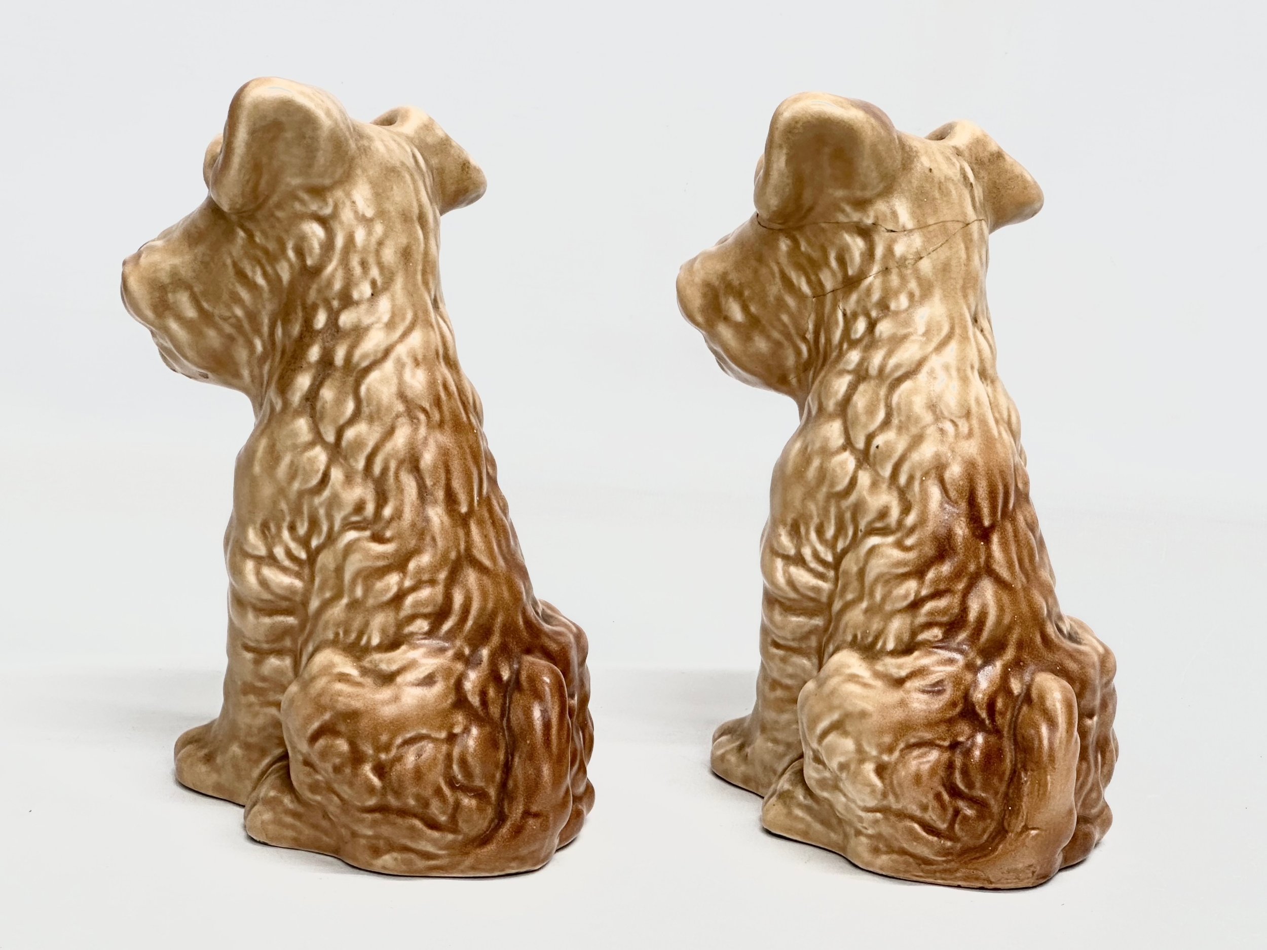 A pair of Mid 20th Century Sylvac Pottery dogs. 20.5cm - Image 4 of 5