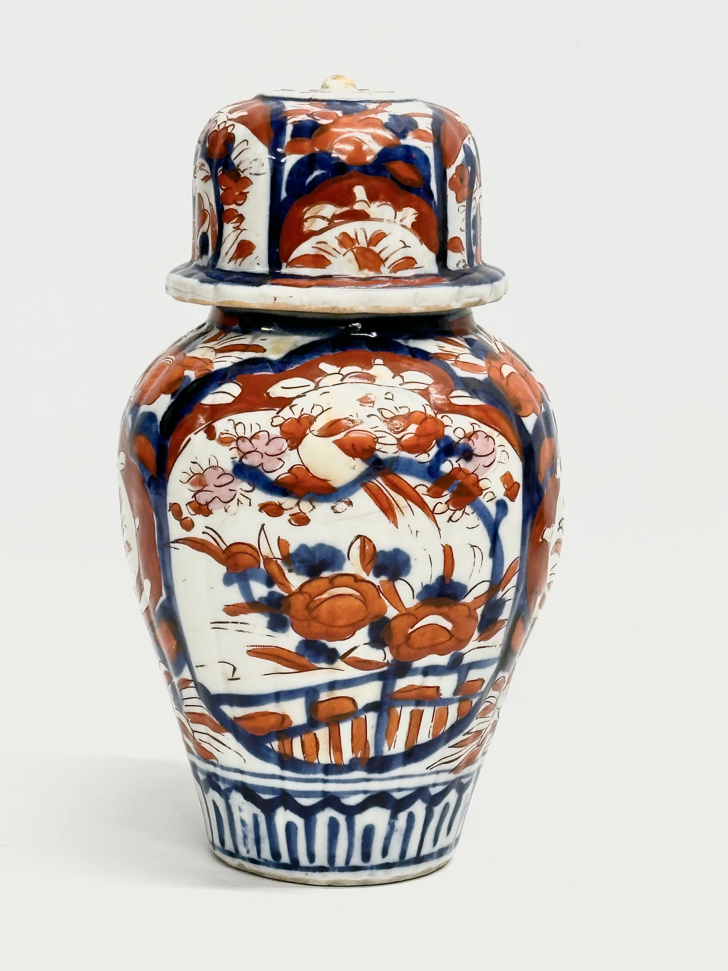 A collection of 18th and 19th Century Chinese and Japanese pottery. A Late 18th Century Chinese - Image 35 of 44