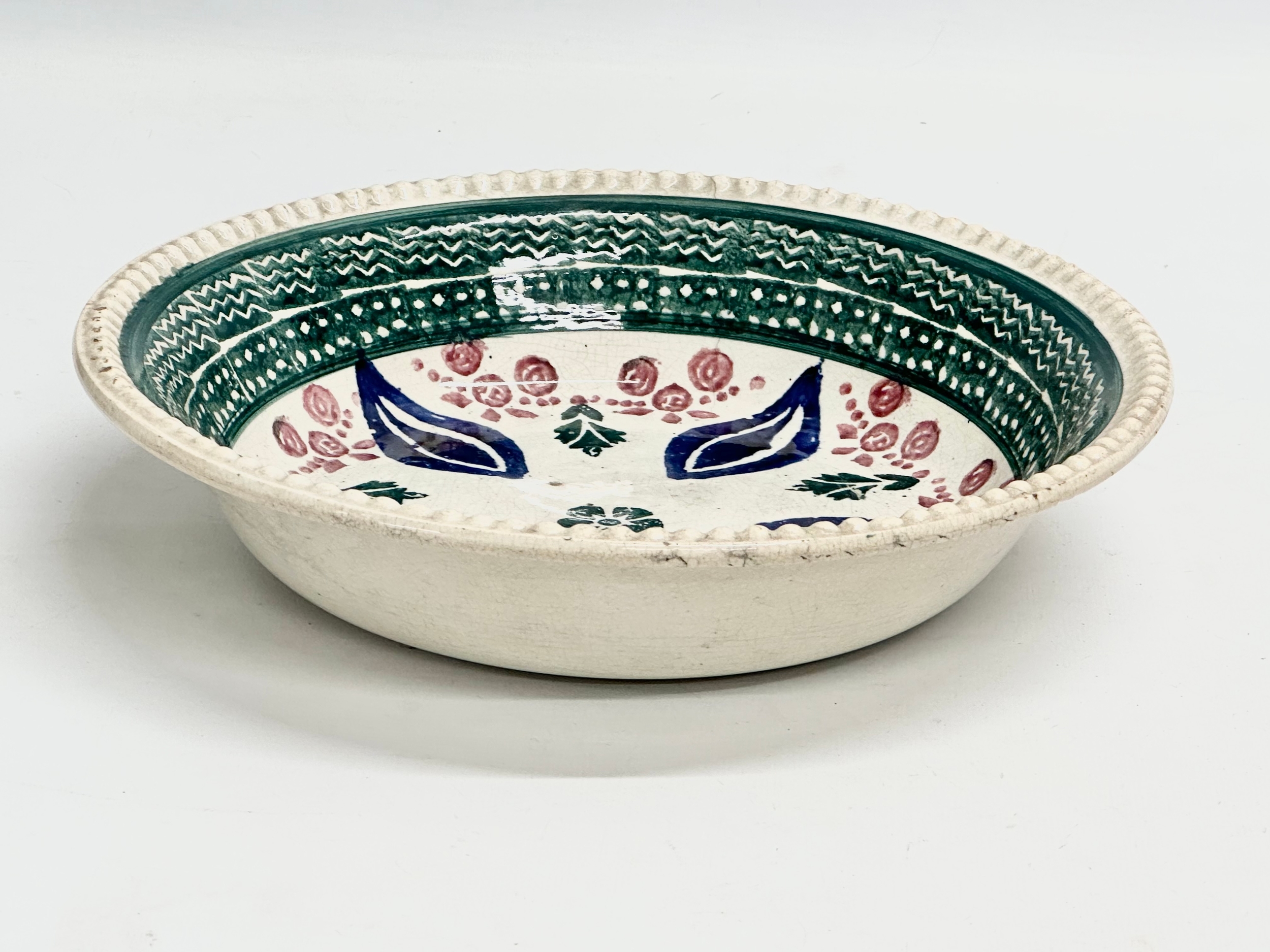 A large Mid 19th Century Scottish Sponge Ware bowl. 26.5x6cm - Image 3 of 5