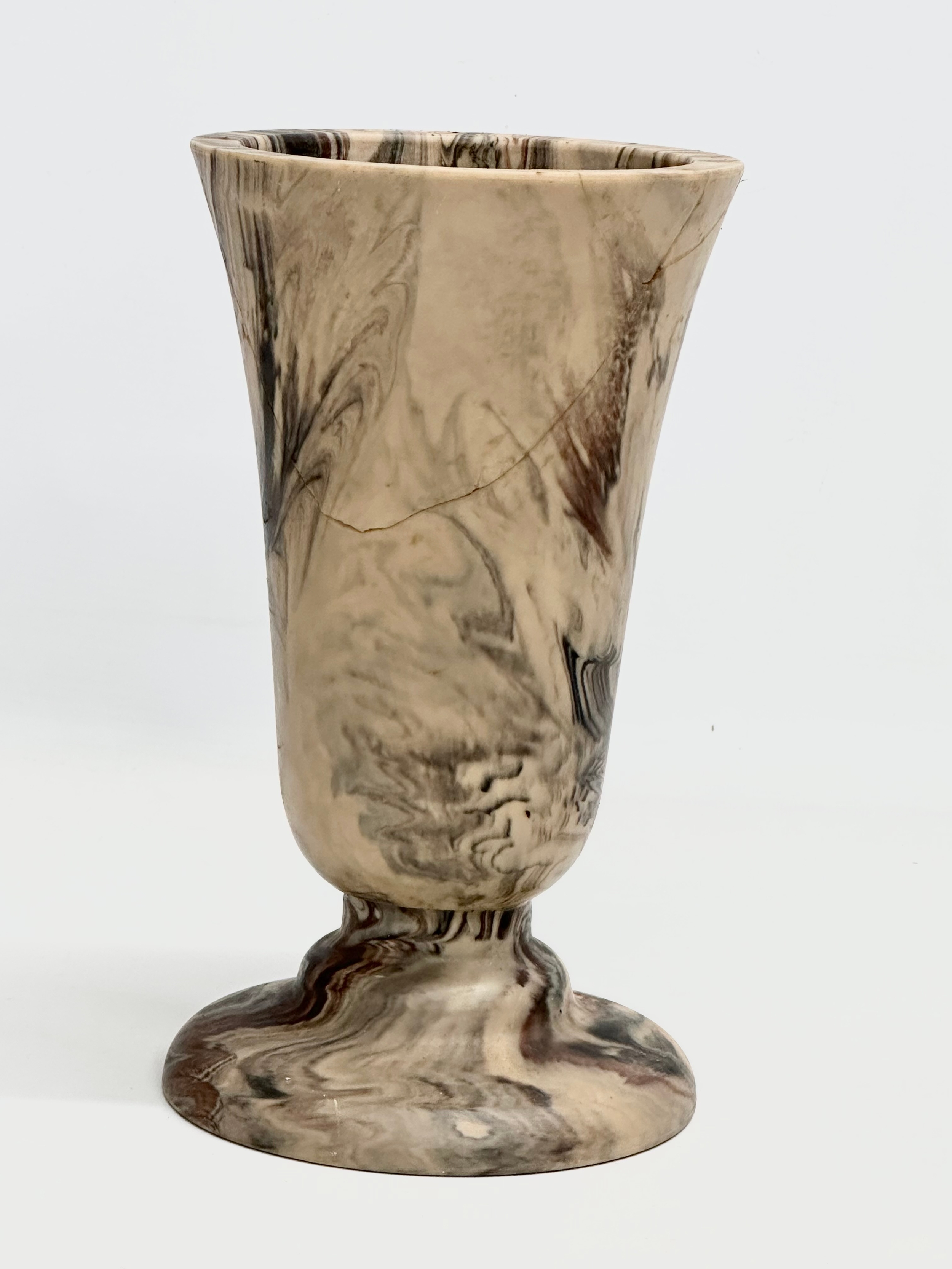 A marble vase. 13x23cm - Image 3 of 5