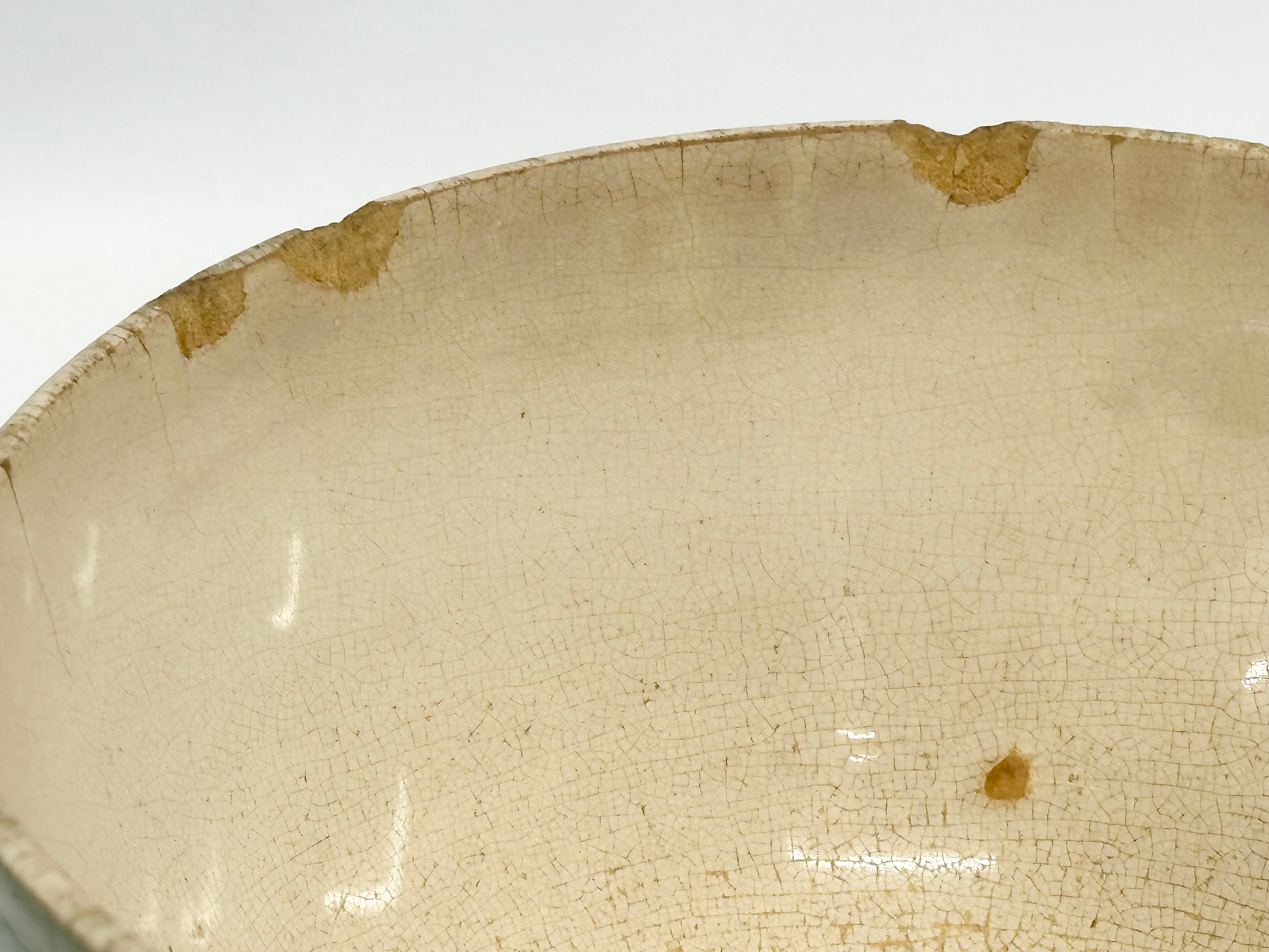 A collection of early/mid 19th century earthenware pottery. Large Italian bowl 30x6.5cm, circa - Image 14 of 15