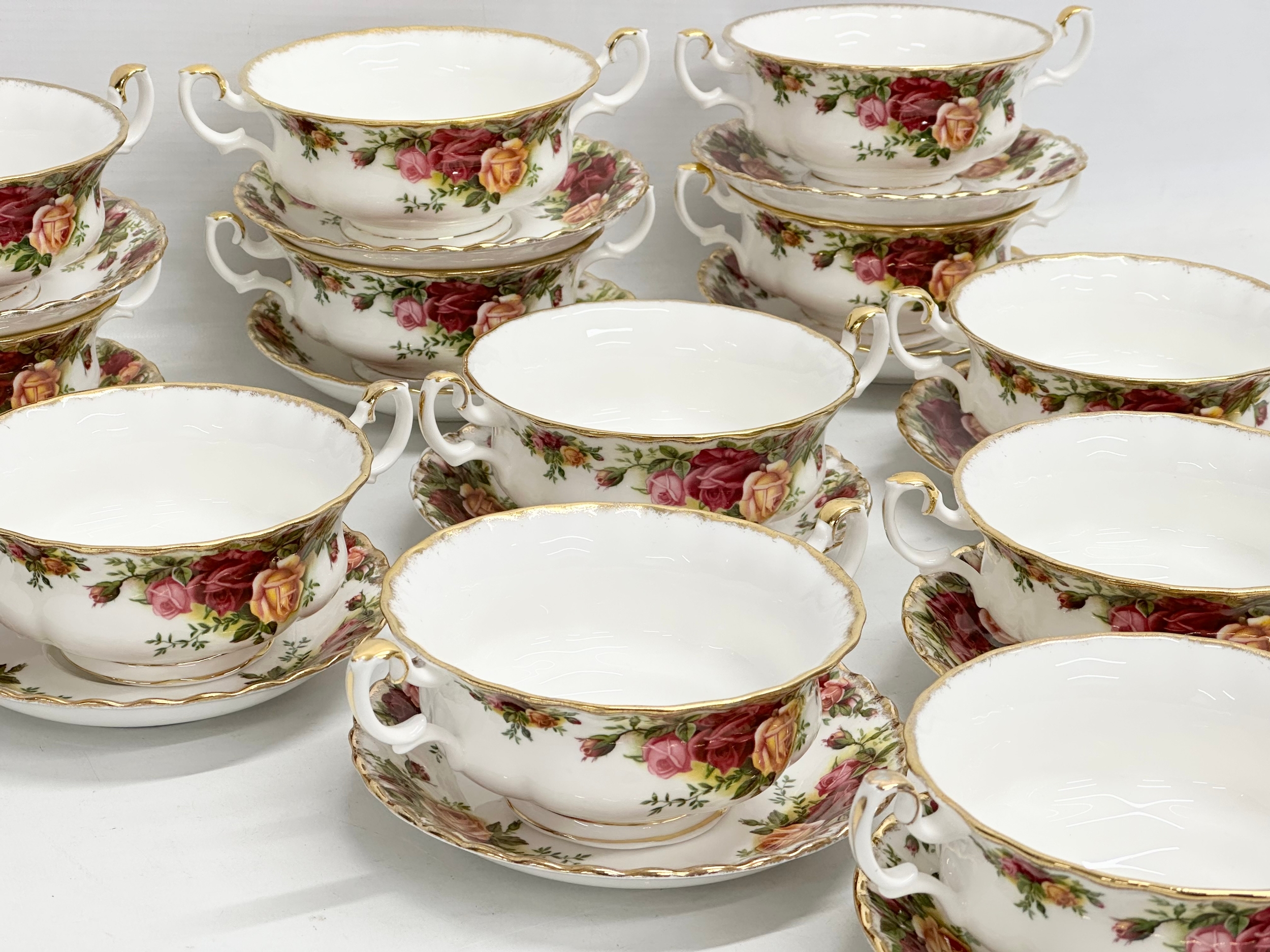 12 Royal Albert ‘Old Country Roses’ soup bowls with 12 saucers. 24 piece. - Image 2 of 4