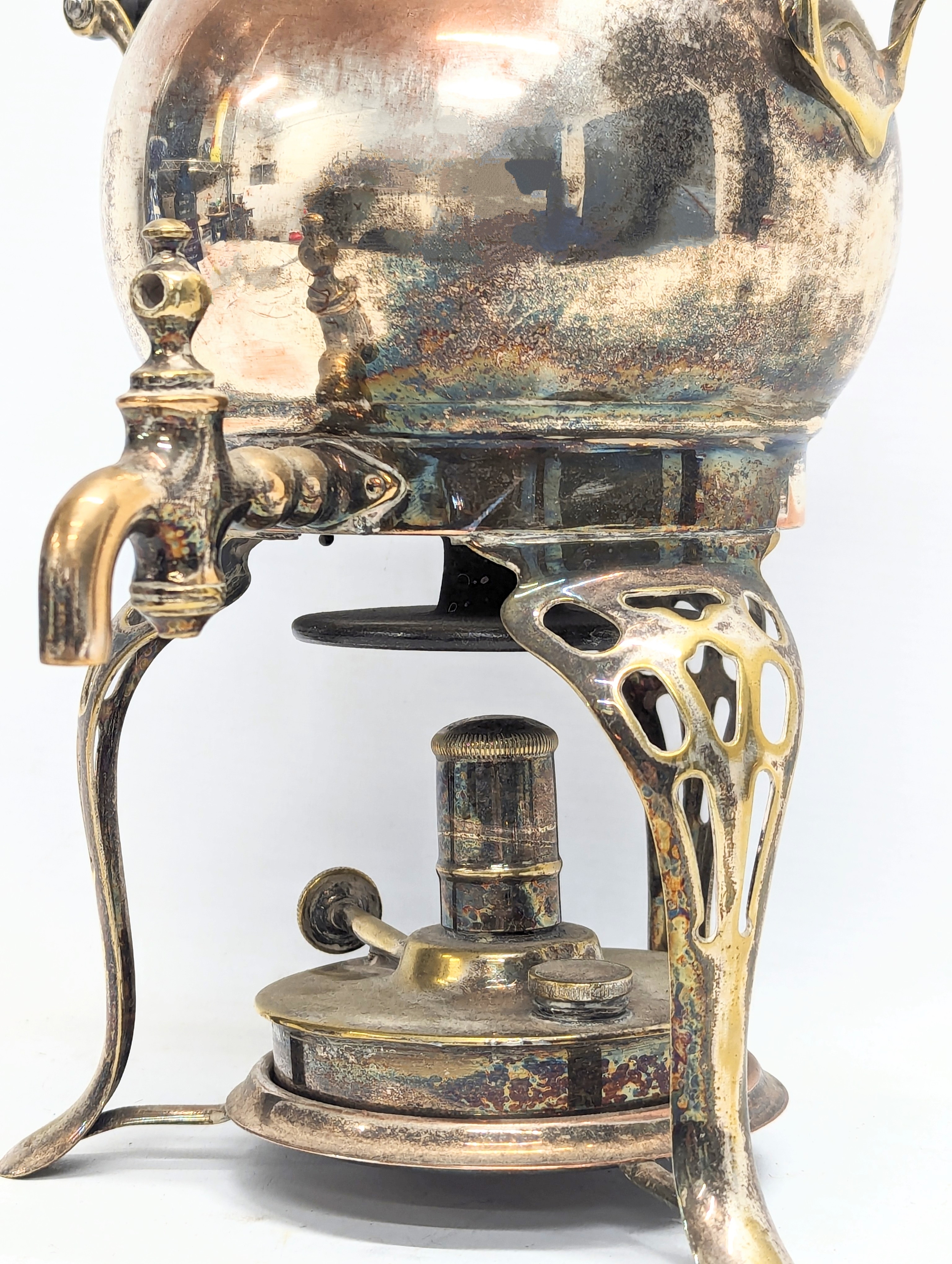An Early 20th Century copper and brass tea urn. 34cm - Image 3 of 3