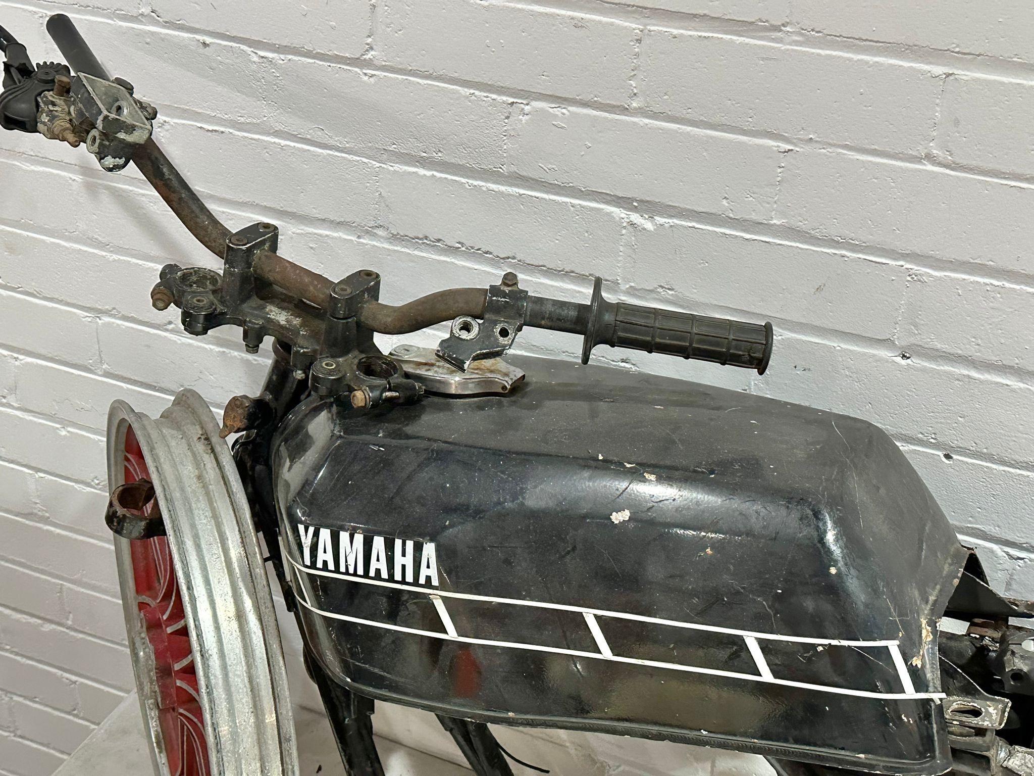 Yamaha RD250 Aircool frame with parts. - Bild 17 aus 28