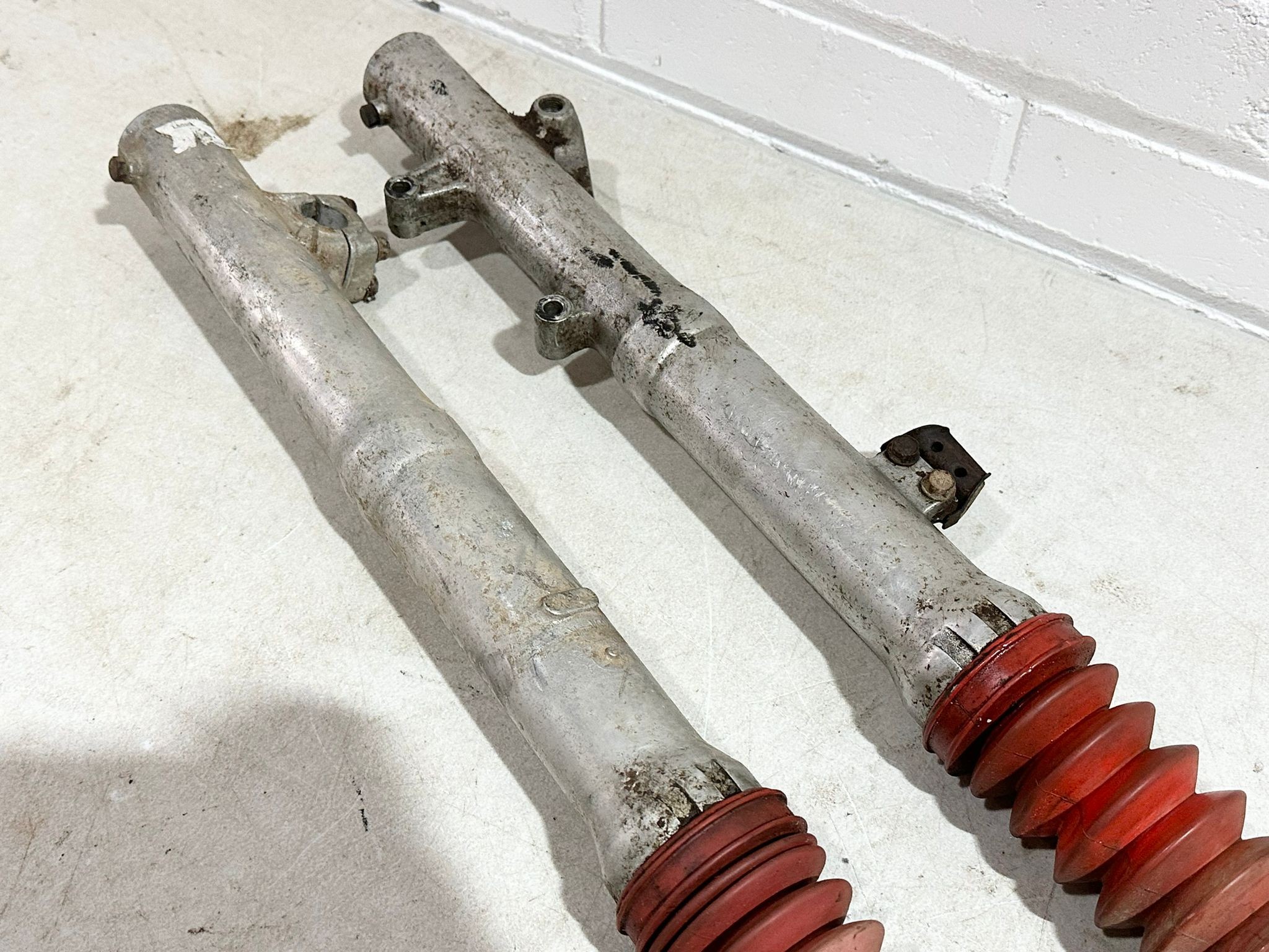A pair of Honda MTX 125 forks - Image 4 of 7