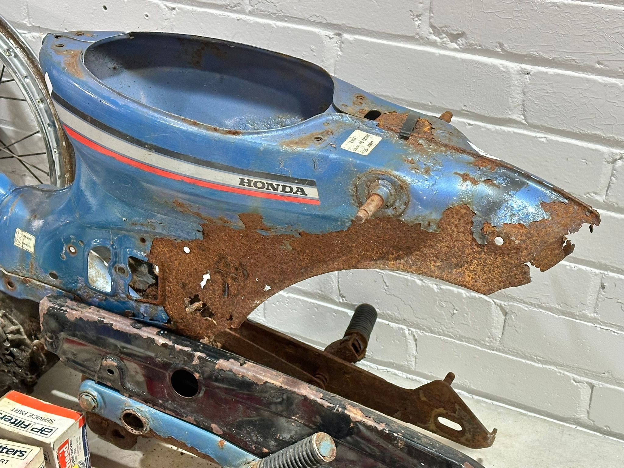 A Honda 90 cub frame with parts - Image 17 of 26