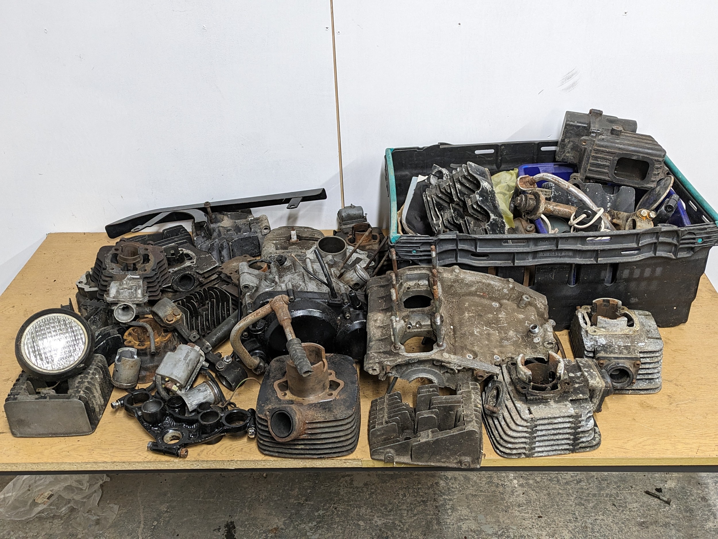 A quantity of motorbike engine parts, Yamaha etc