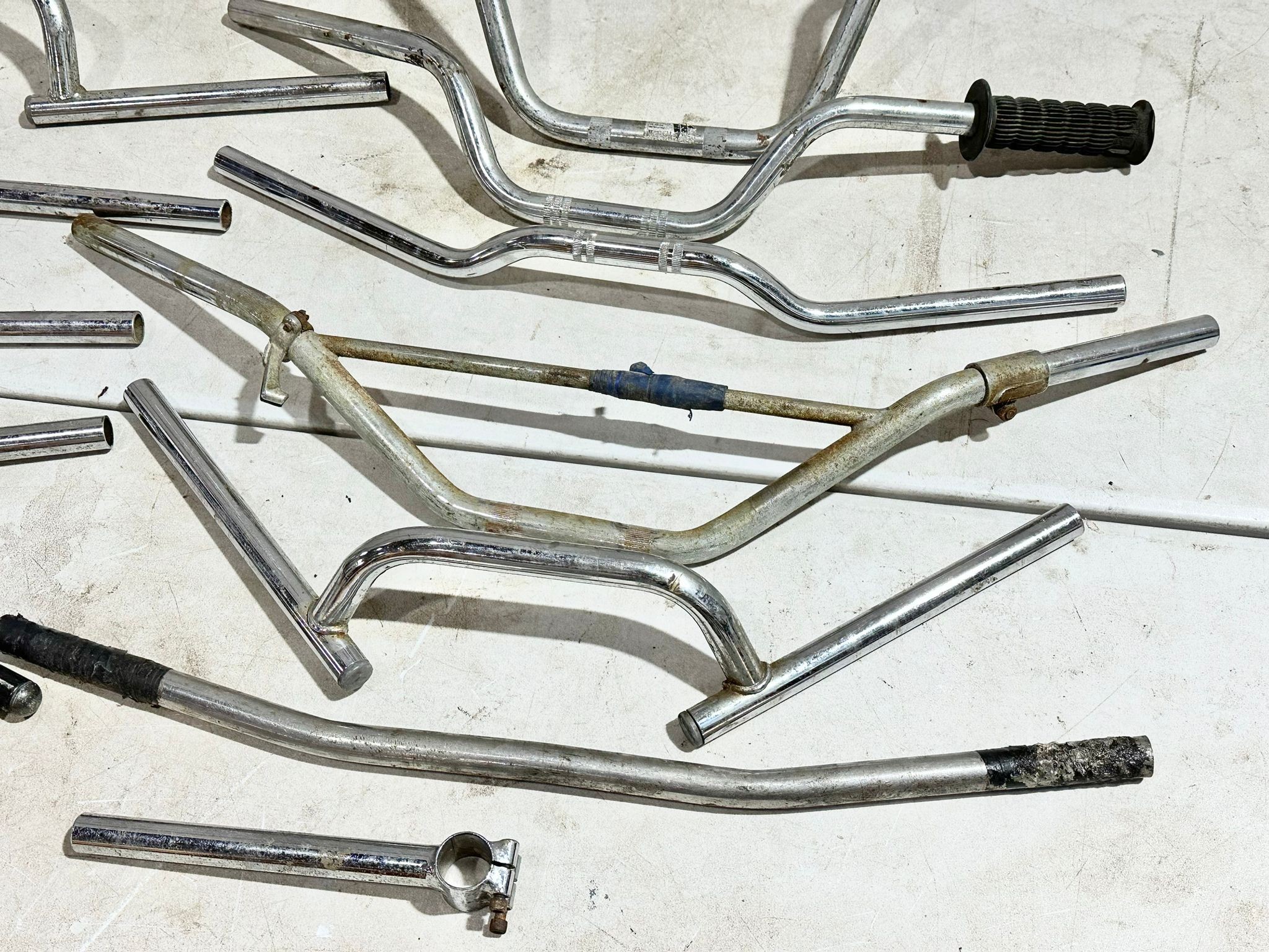 A quantity of various motorbike handlebars - Image 2 of 6