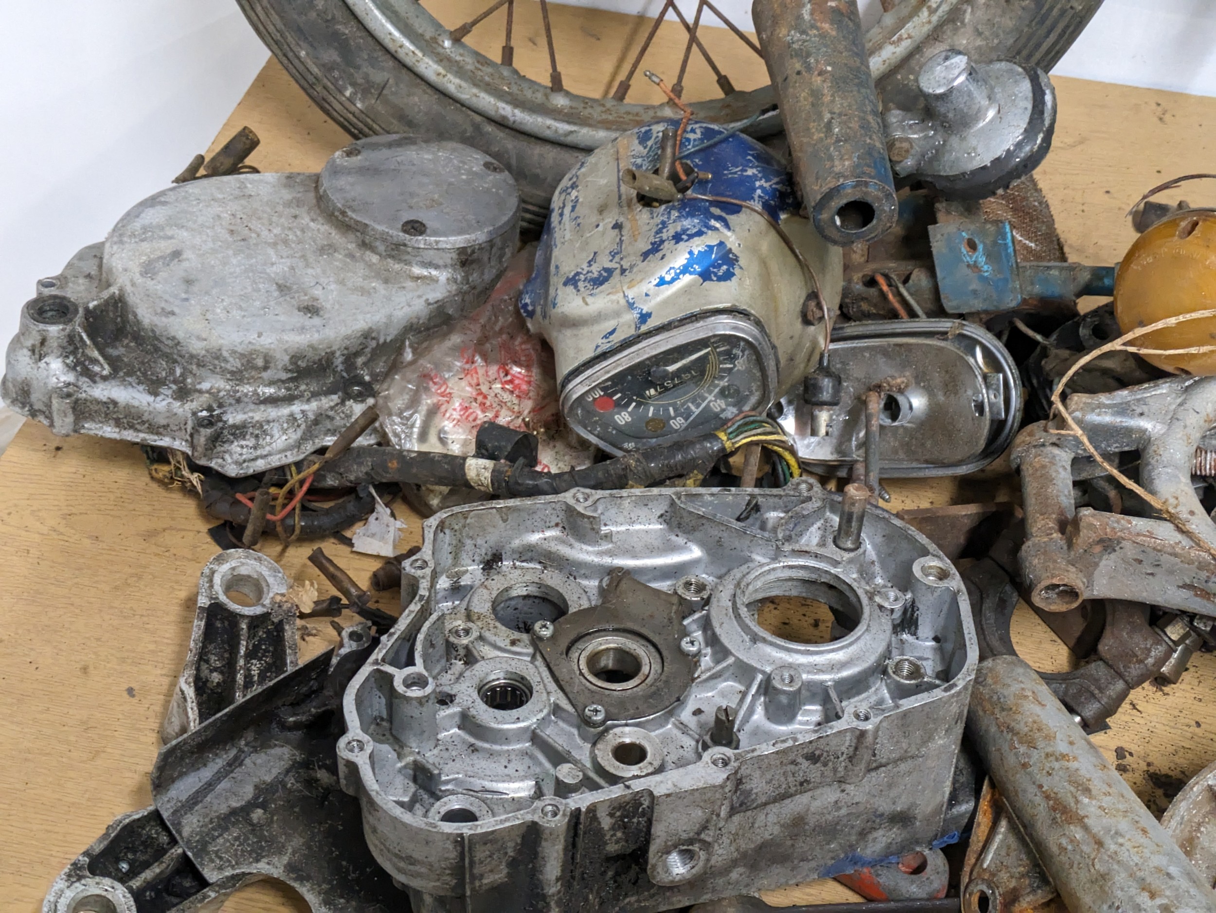 A Honda CD175 1966/7 frame with parts - Image 11 of 15