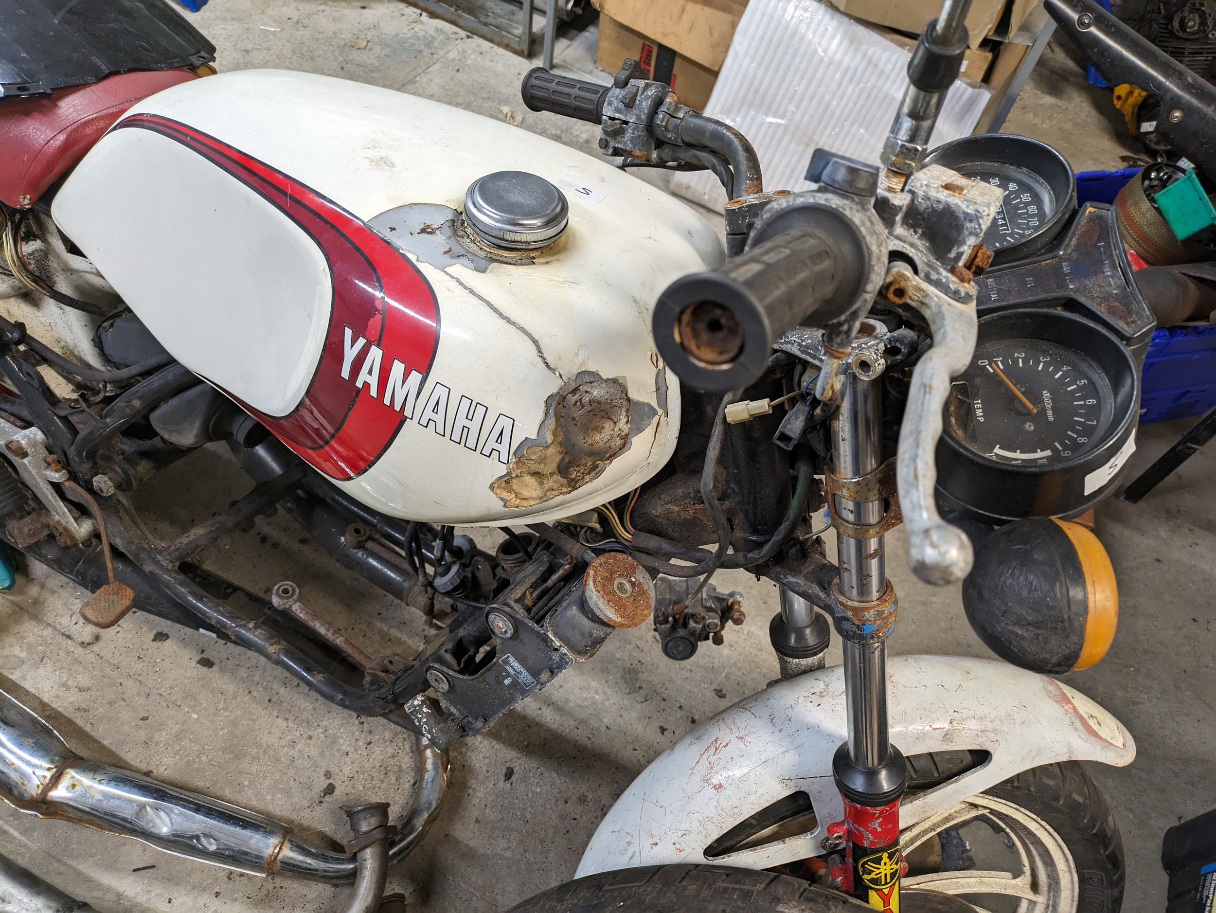 A 1980 Yamaha RD250 LC, Mars Bar. Matching frame & Number with documents - Image 14 of 14