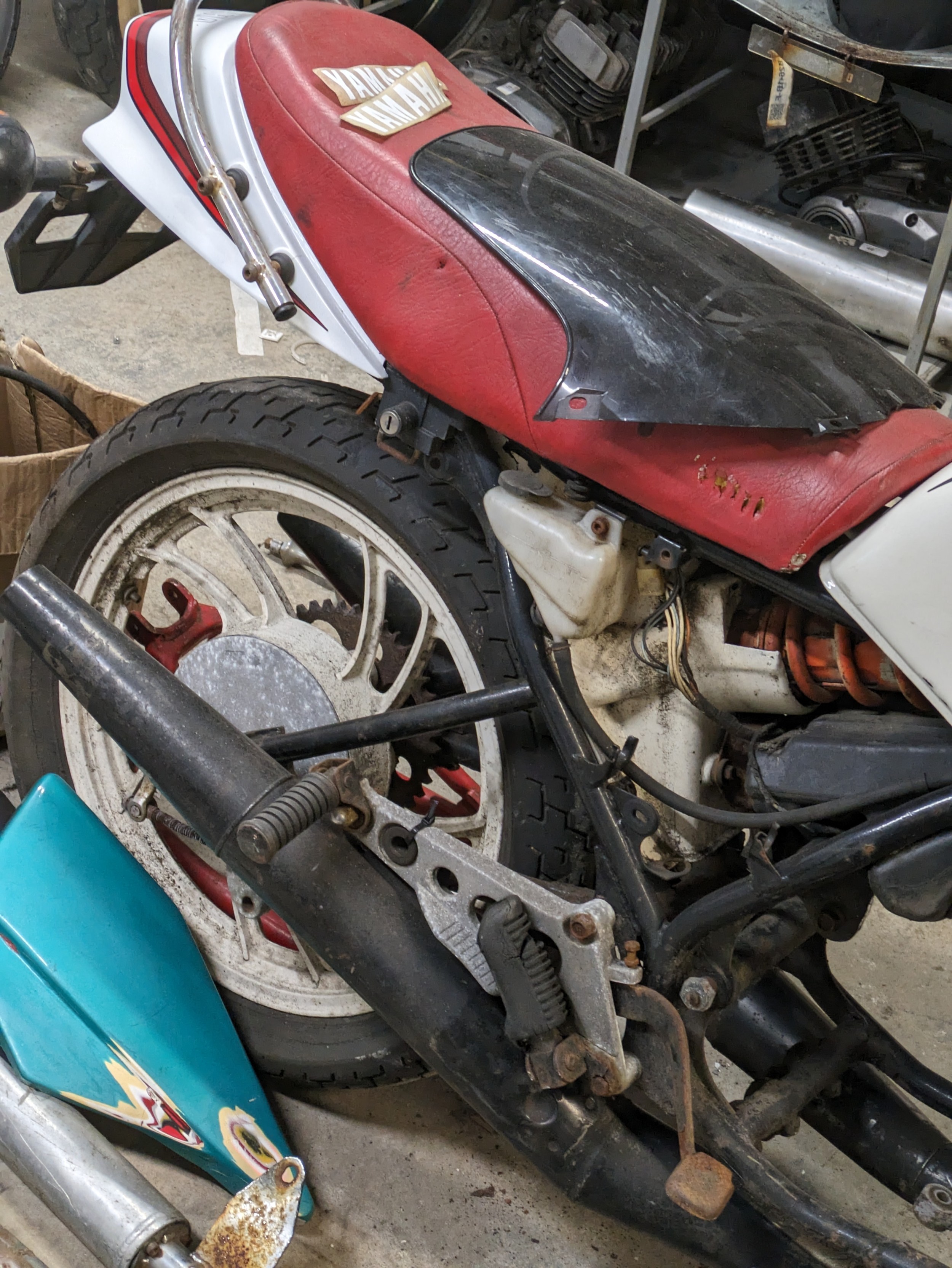 A 1980 Yamaha RD250 LC, Mars Bar. Matching frame & Number with documents - Image 10 of 14