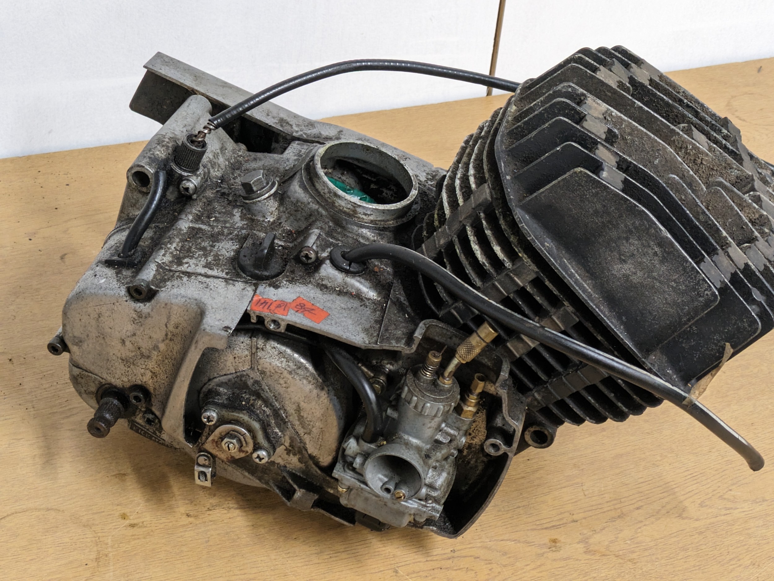 A Kawasaki KH125 engine - Bild 6 aus 6