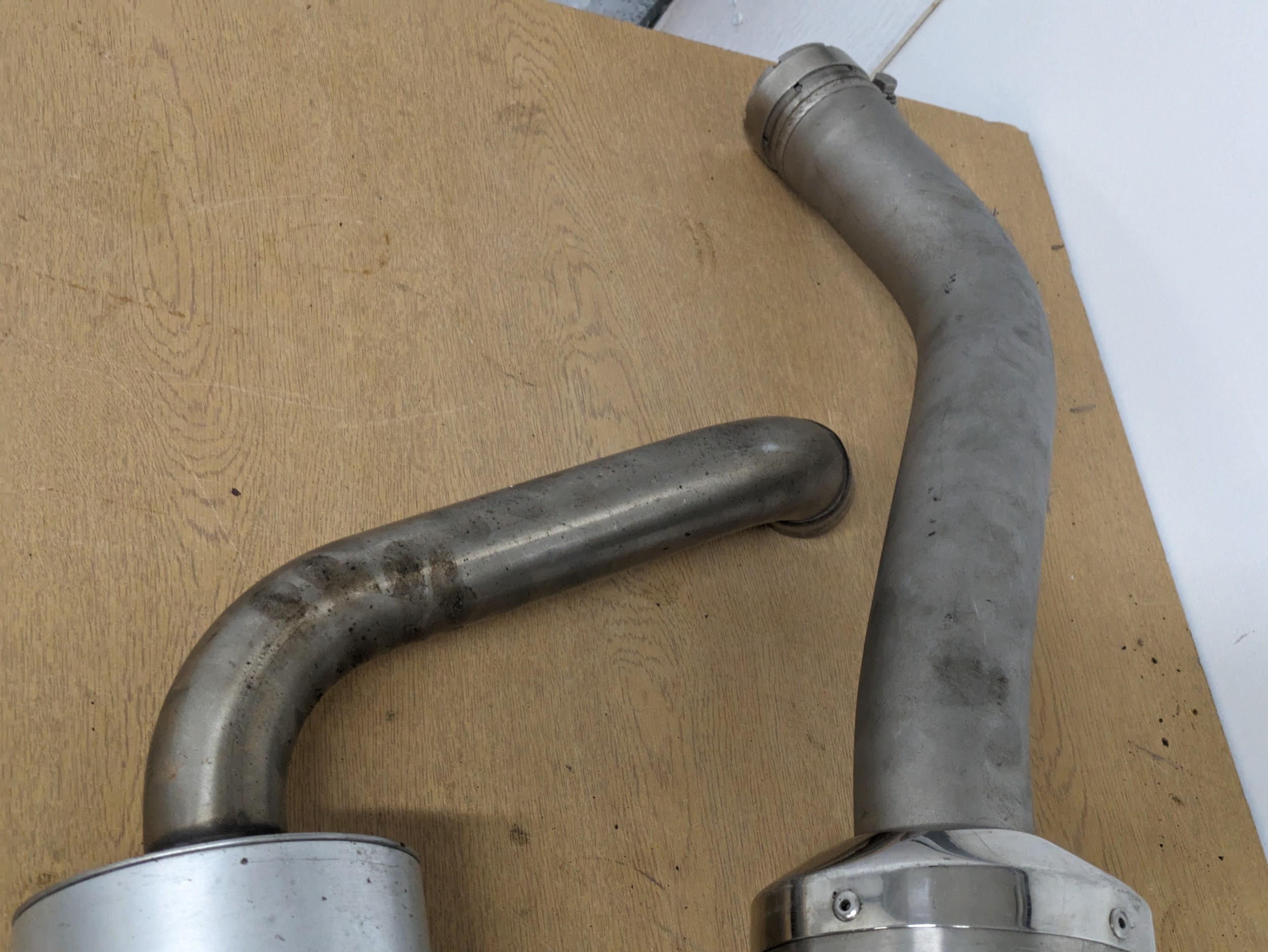 2 Ducati 750/900ss exhausts - Image 3 of 5