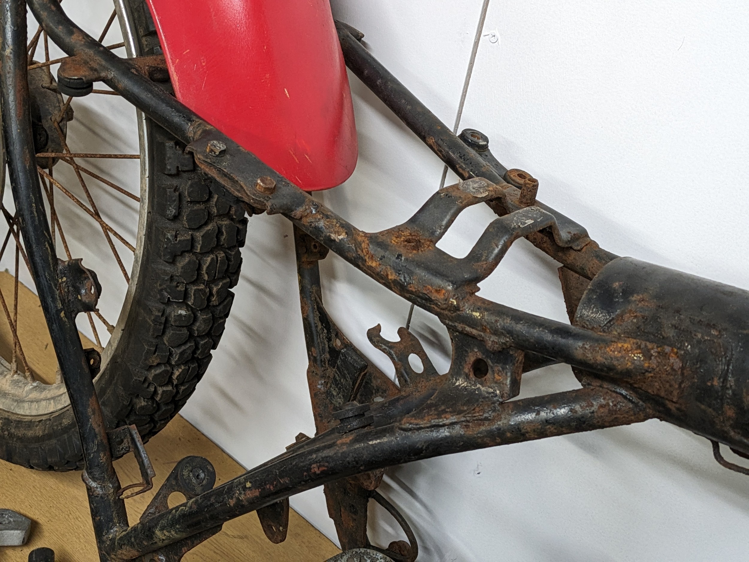 A Yamaha DT250 frame with parts and documents - Image 6 of 11