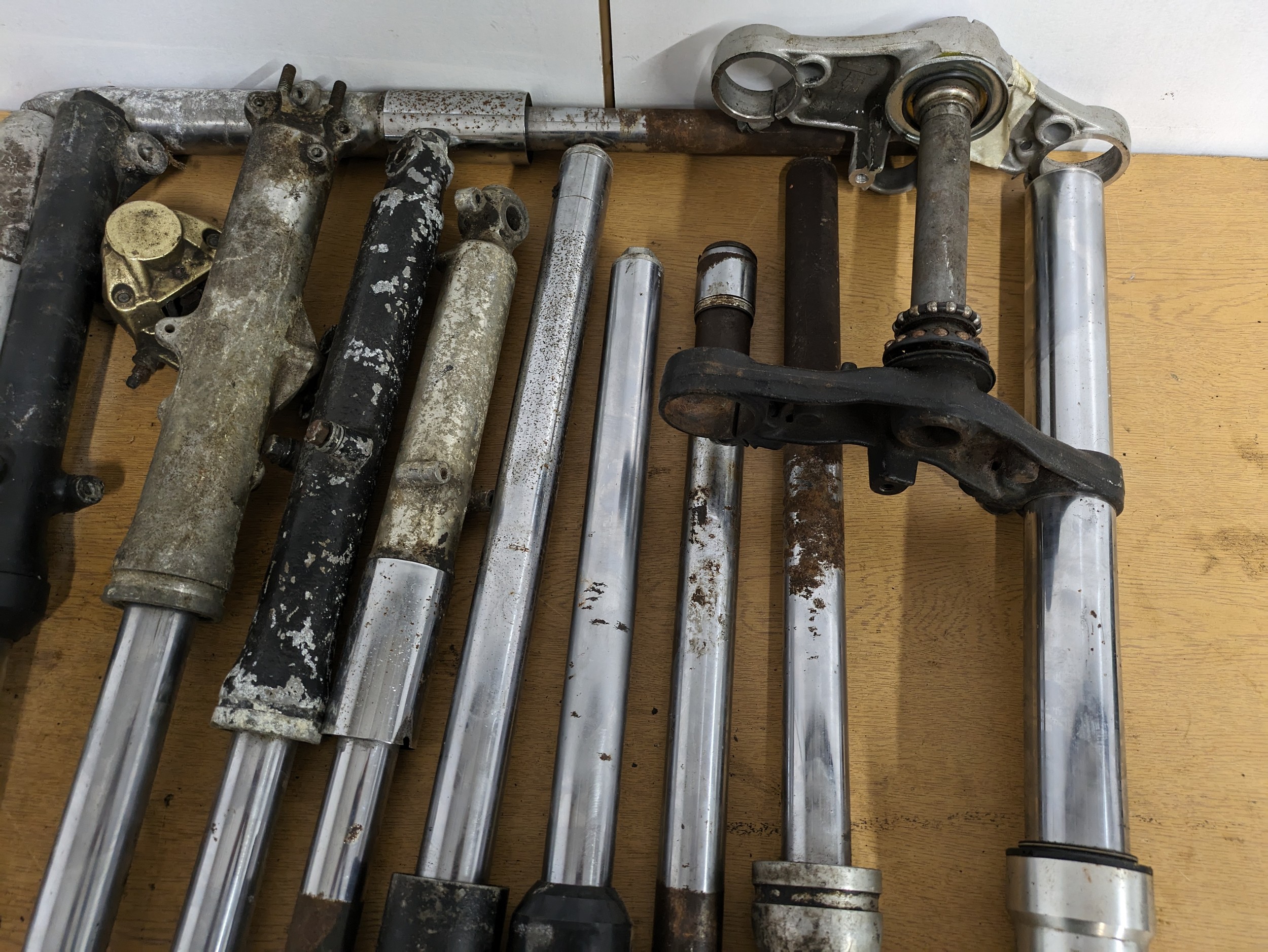 A quantity of assorted motorbike forks - Image 4 of 9