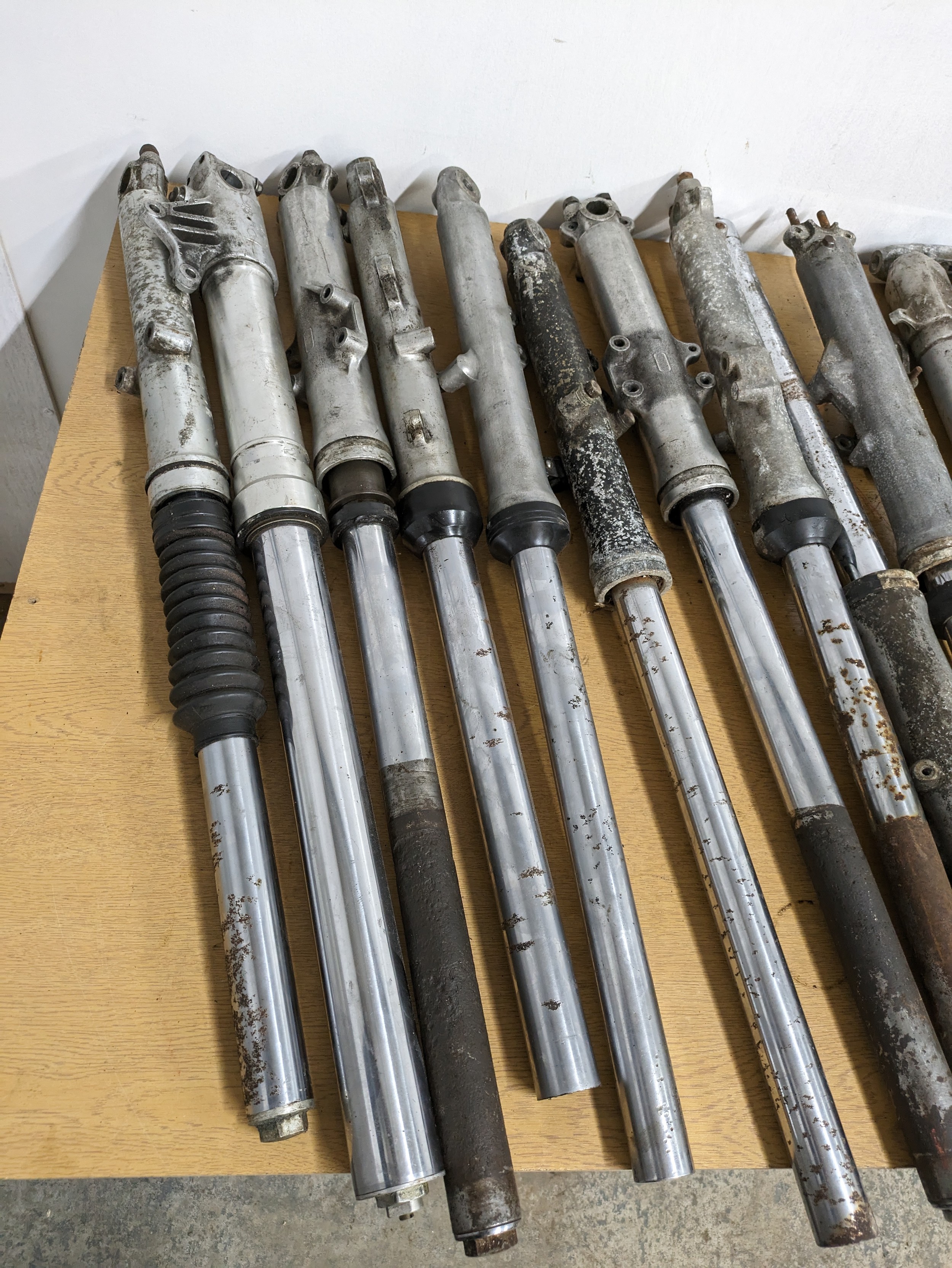 A quantity of assorted motorbike forks - Image 8 of 9