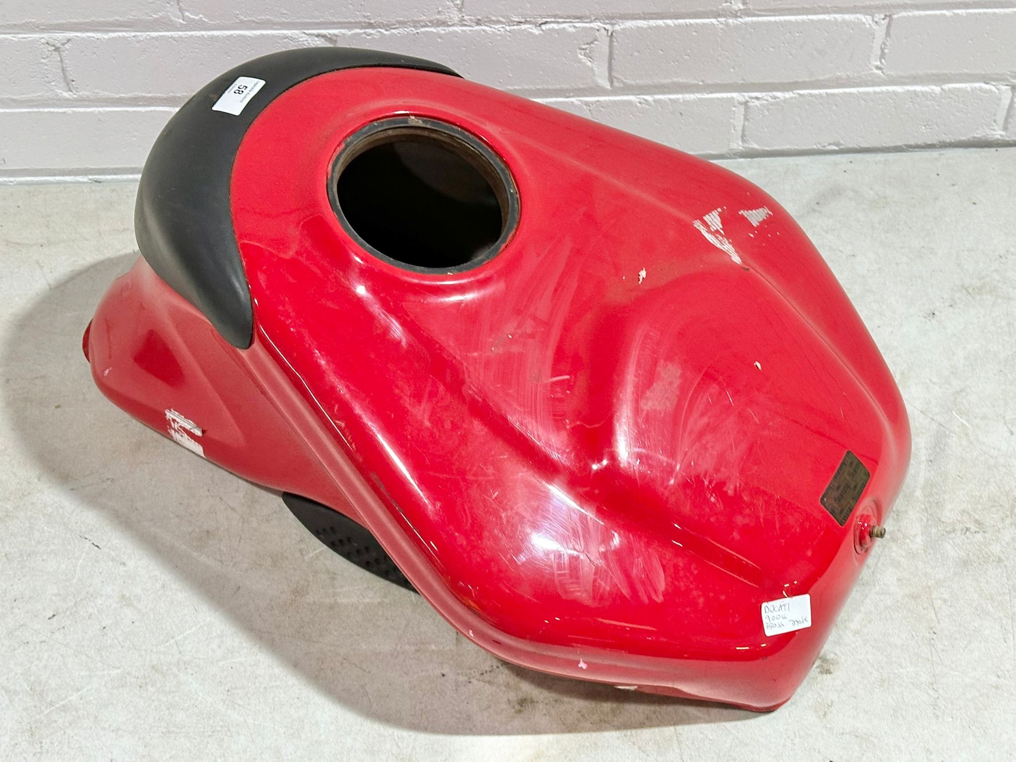 A Ducati 750 900 SS tank - Bild 7 aus 7