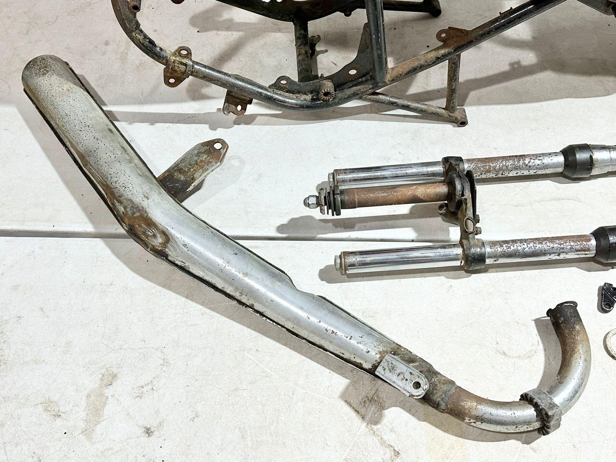 Kawasaki S2 350 frame with tank, seat, forks etc - Image 3 of 12