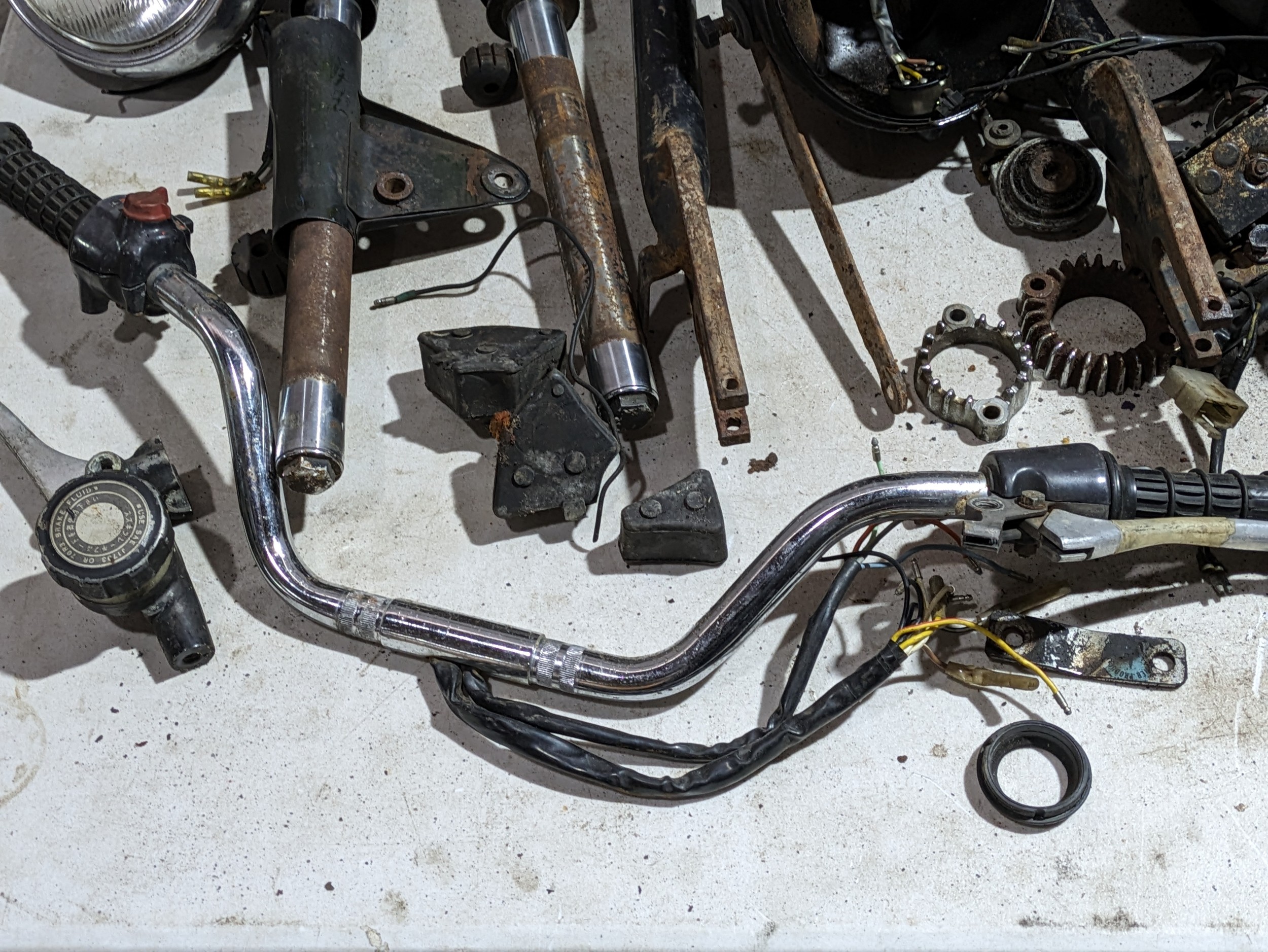 A 1979 Honda CB350-4 frame with parts and documents - Image 13 of 16