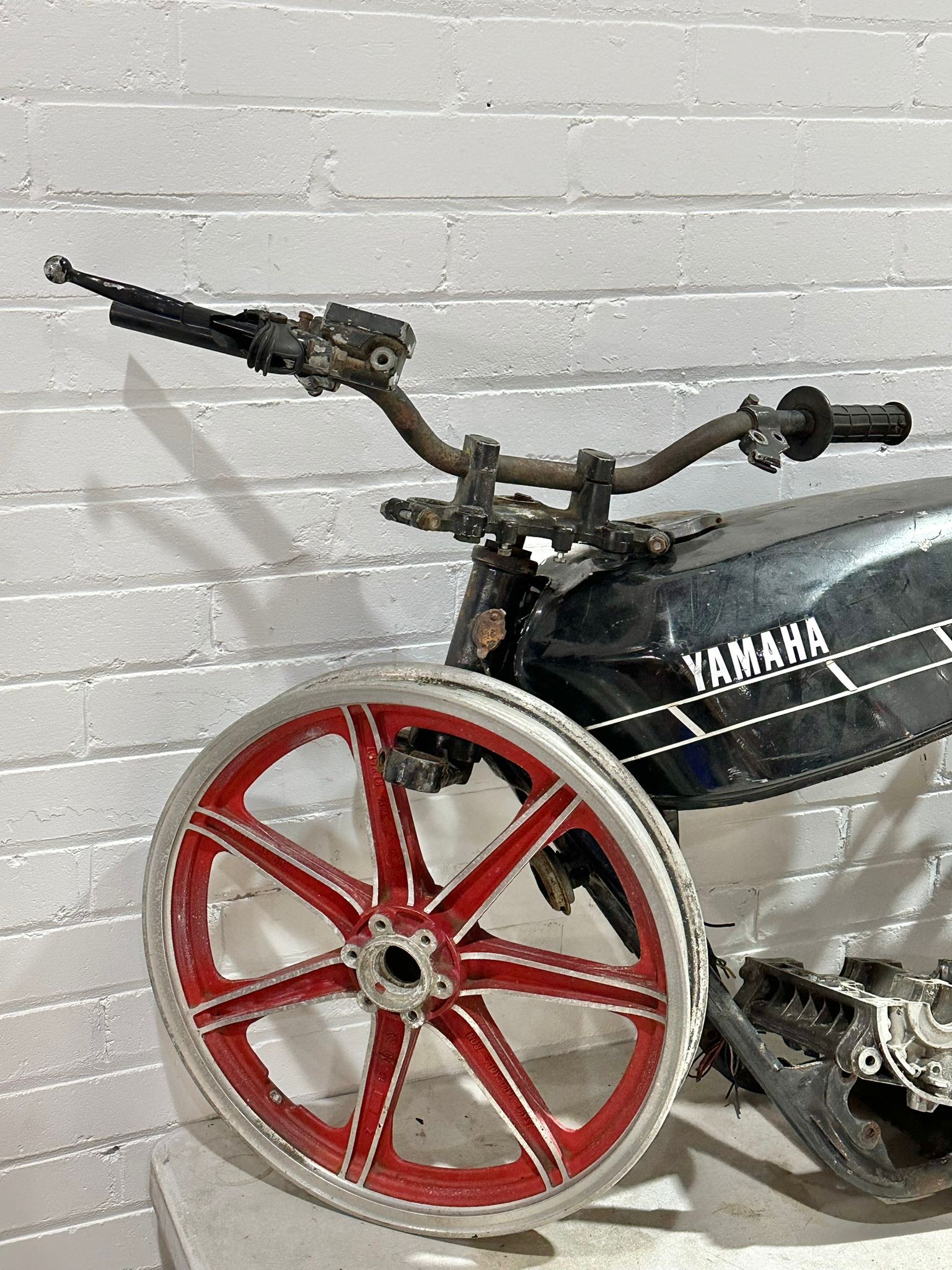 Yamaha RD250 Aircool frame with parts. - Bild 13 aus 28