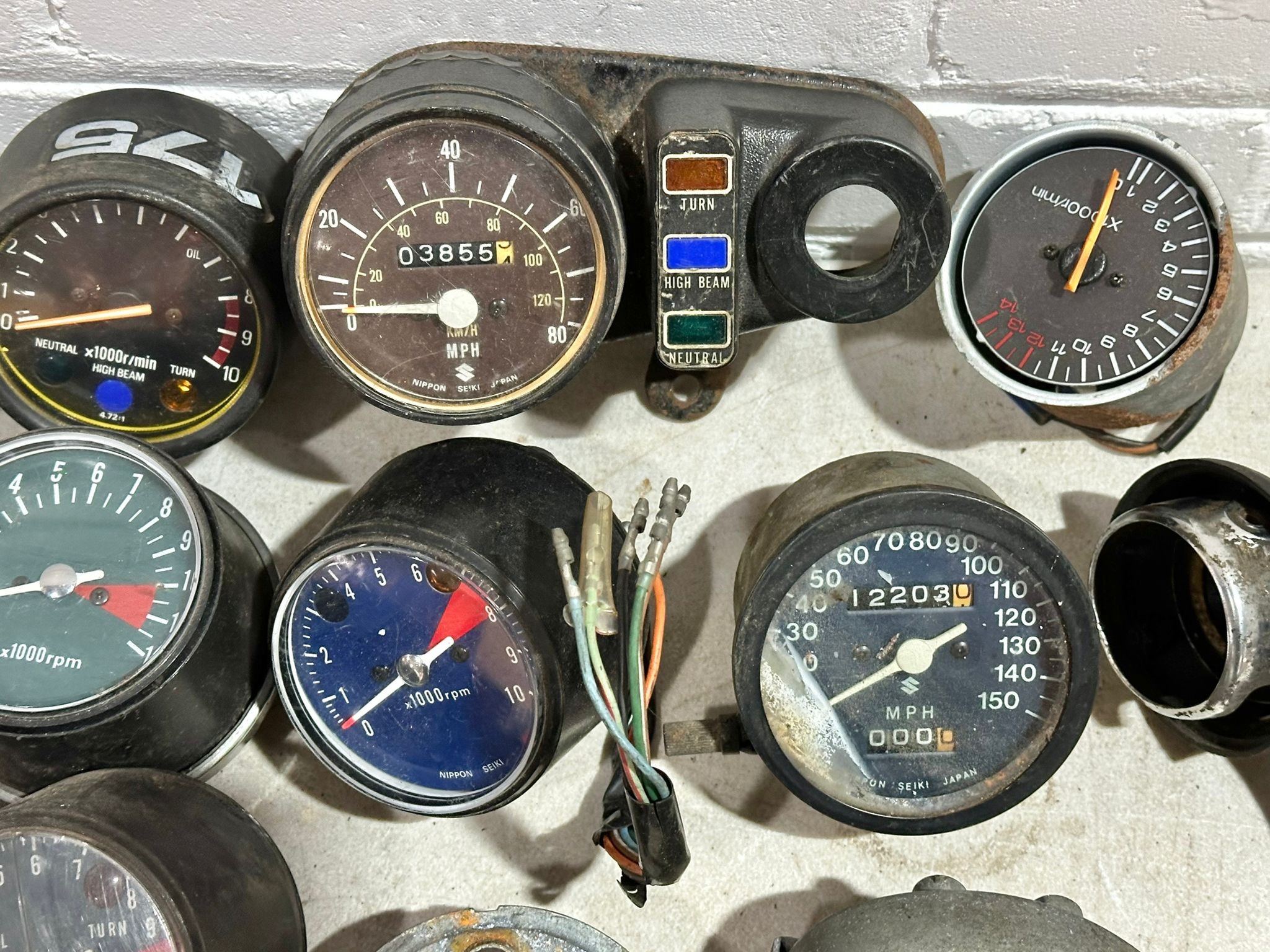 A quantity of various vintage motorbike clocks - Bild 8 aus 14