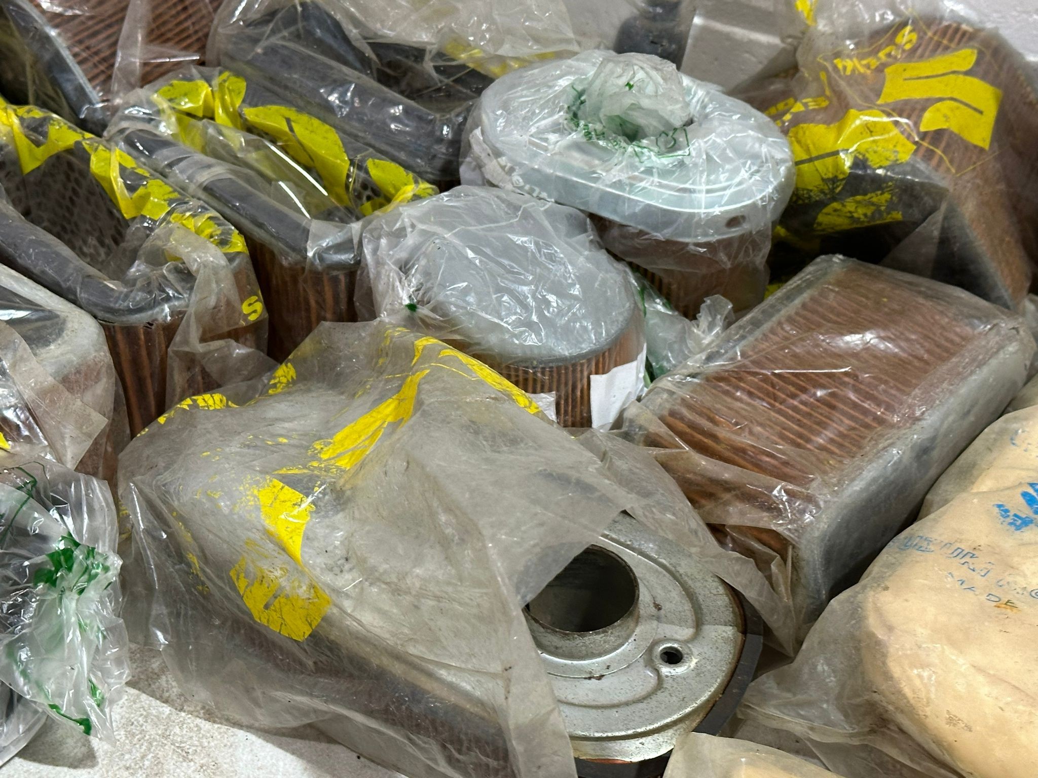 A quantity of mostly Suzuki genuine parts - Image 8 of 13