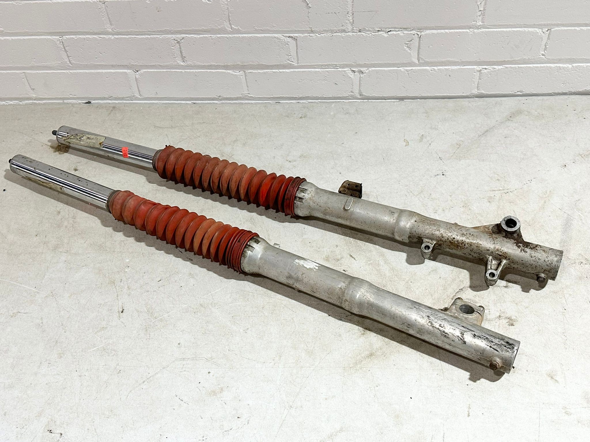 A pair of Honda MTX 125 forks - Image 5 of 7