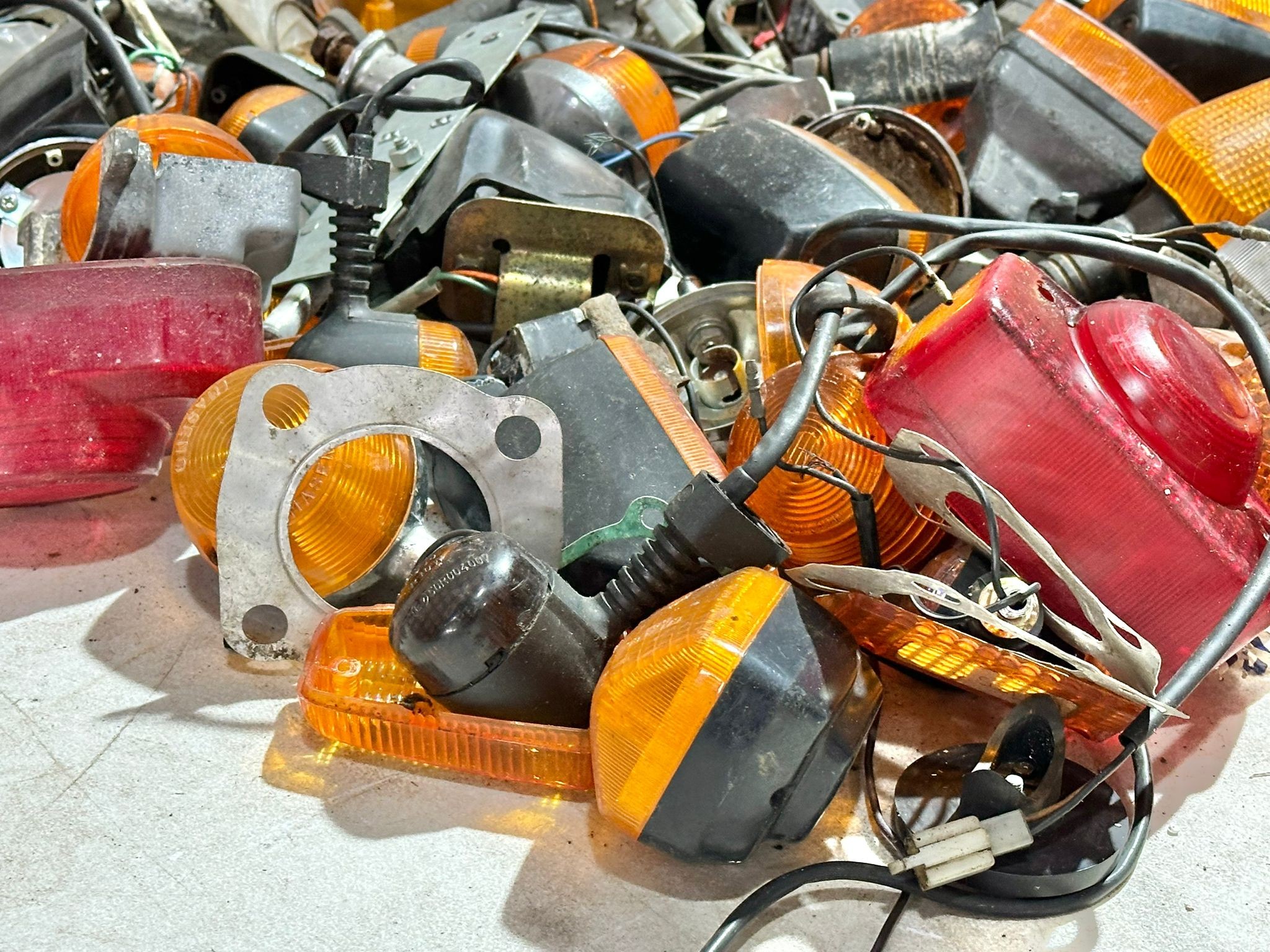 A large quantity of various motorbike indicators - Image 12 of 15