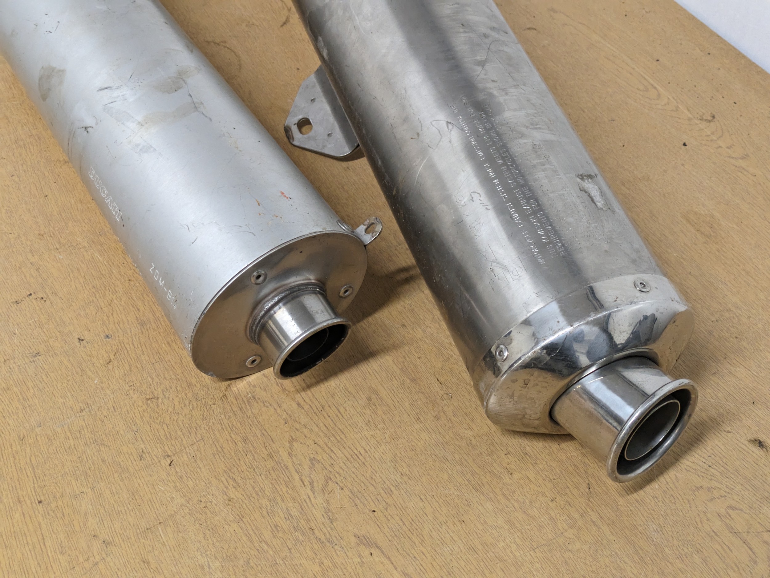 2 Ducati 750/900ss exhausts - Image 5 of 5