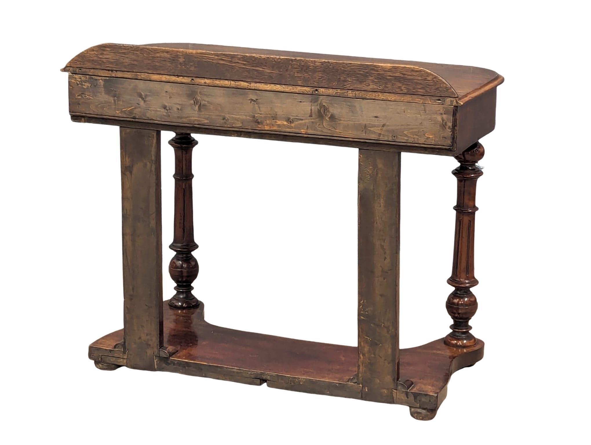 A Victorian mahogany hall table on turned supports and drawer, circa 1870s. 92cm x 45cm x 76cm - Bild 4 aus 7