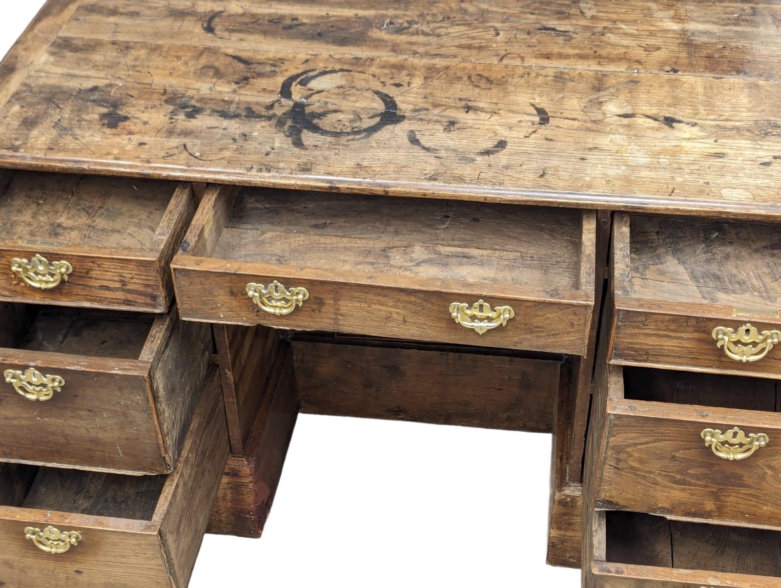 A Late 18th Century George III oak pedestal desk. 128x68x77cm - Bild 7 aus 9