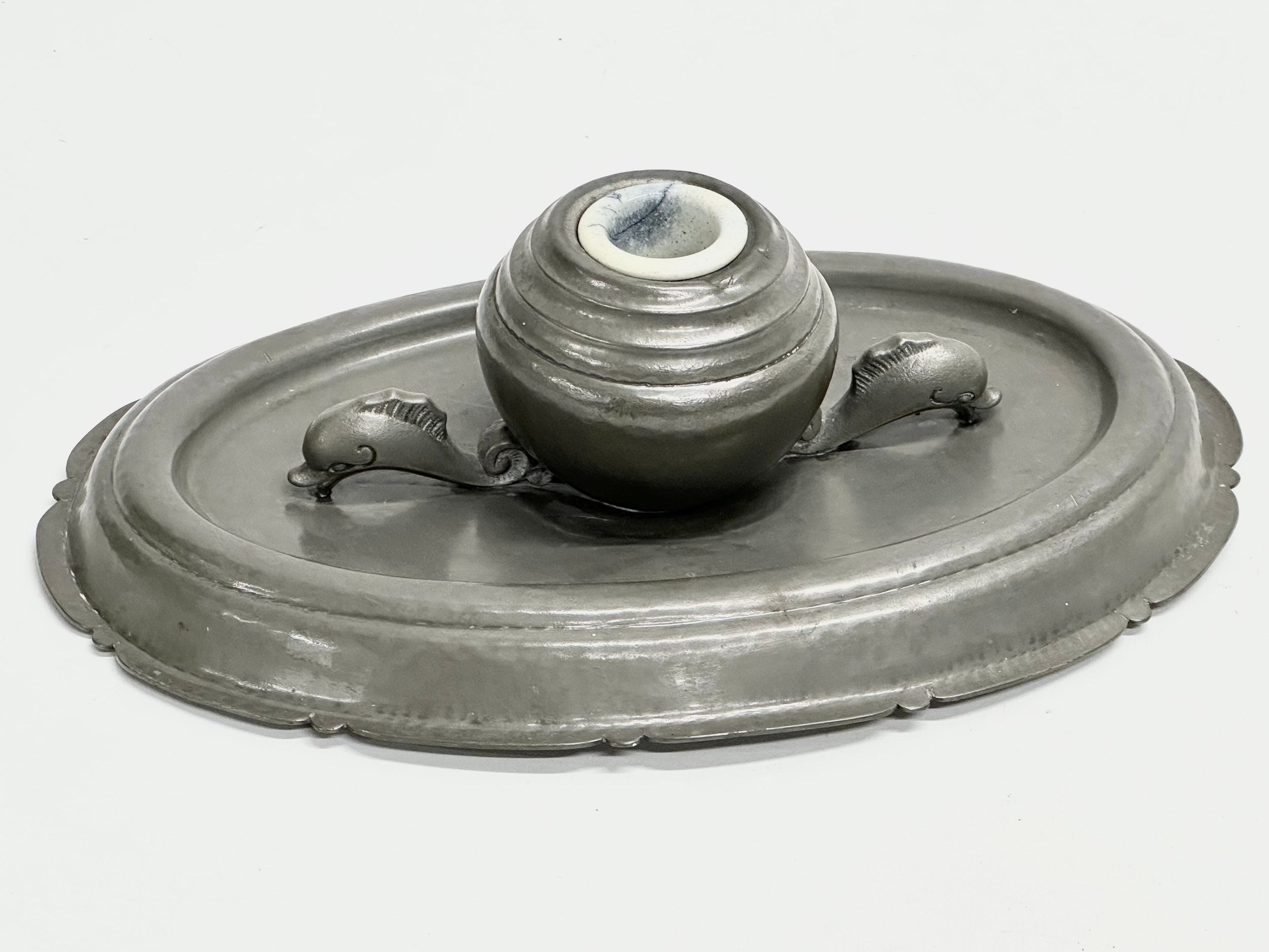 A Late 19th/Early 20th Century German pewter inkstand/inkwell by Gerotin. Circa 1900. 30x21x7cm