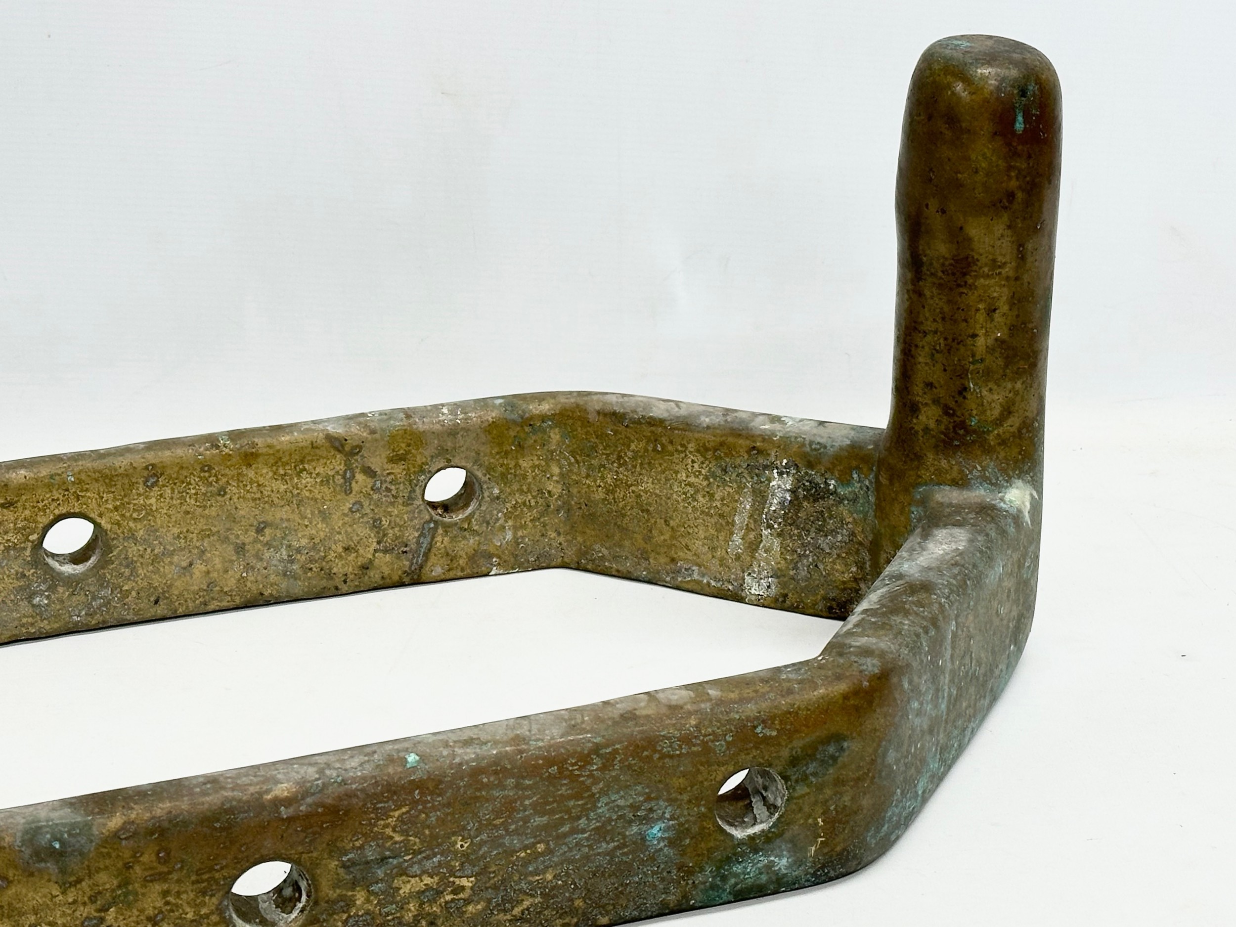 Two 16th Century bronze Gudgeons reportedly from a Spanish Galleon, 71x33x27cm - Image 7 of 7