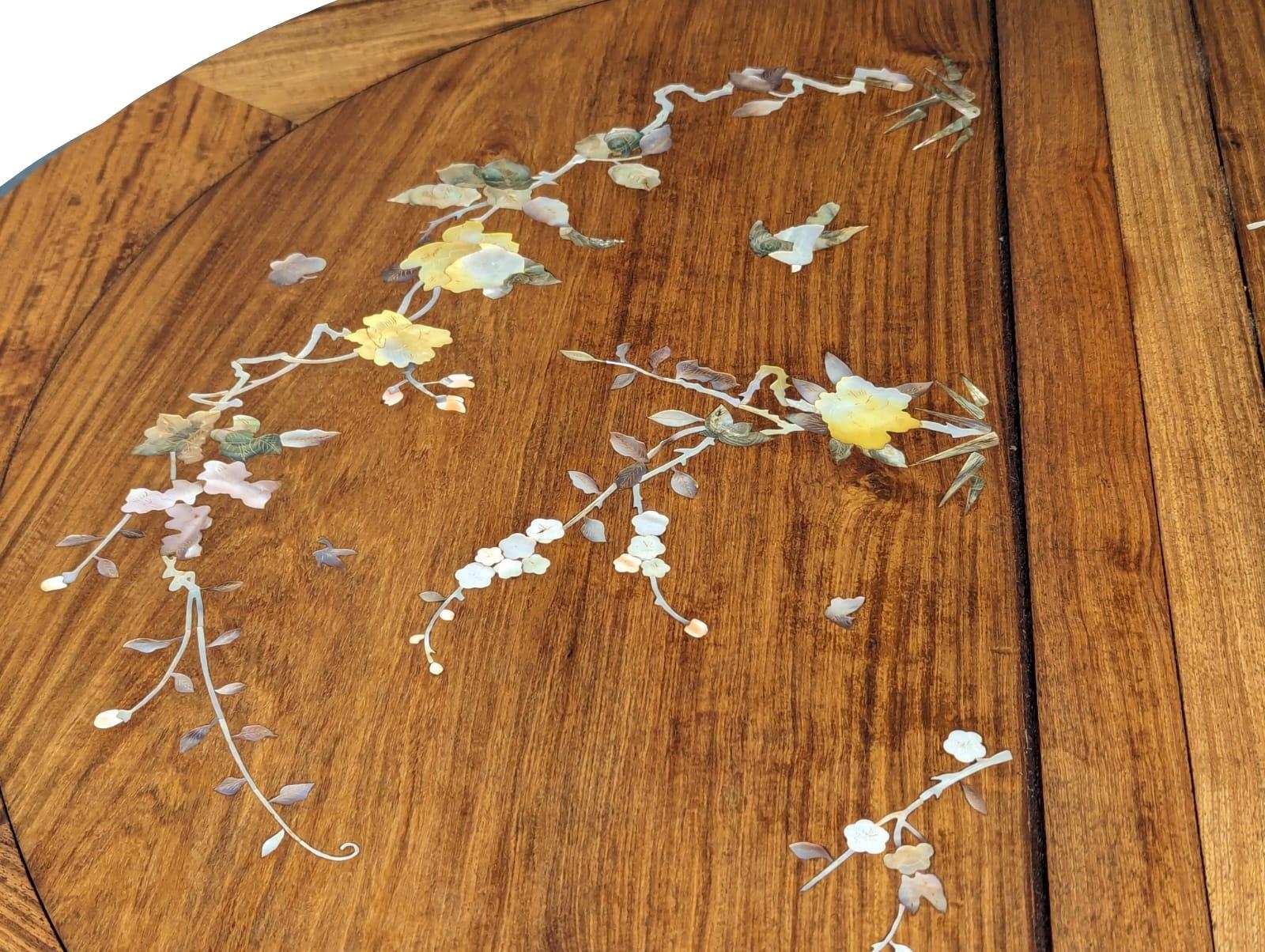 A Chinese rosewood 2 leaf extending dining table and 6 chairs with Mother of Pearl inlay. - Image 5 of 11