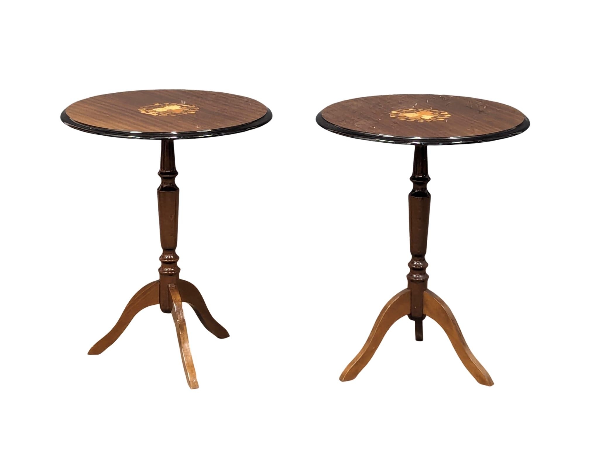 A pair of Italian inlaid pedestal tables. 48x61.5cm - Image 2 of 5