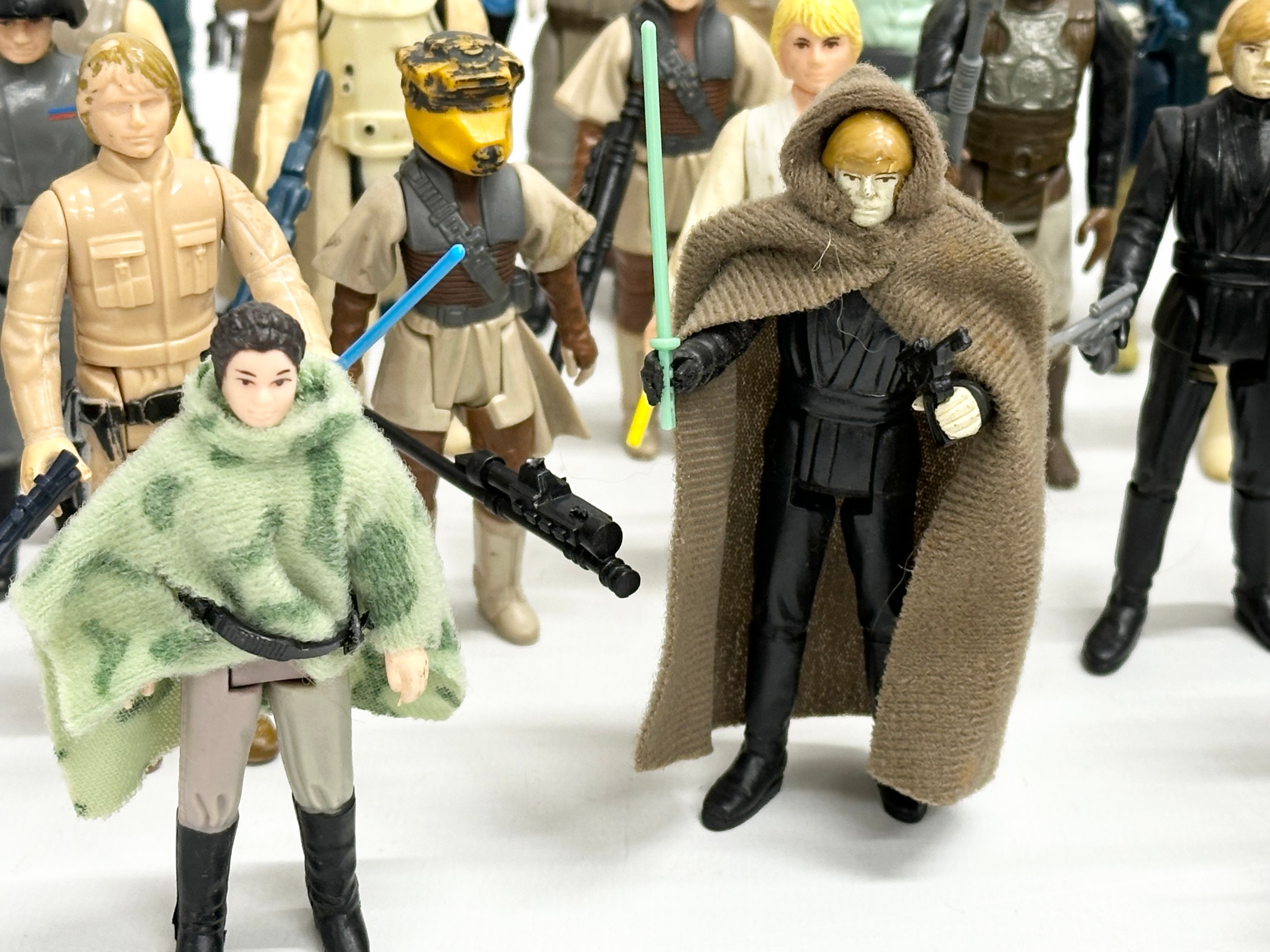 A collection of 1970’s/80’s Star Wars action figures and weapons. - Image 5 of 24