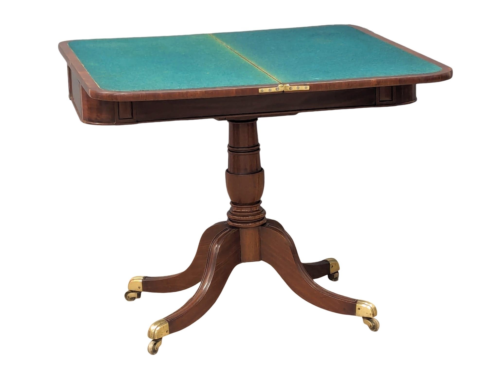 A late George III mahogany turnover games table on brass cup casters. 90.5x44.5x74.5cm - Bild 5 aus 7
